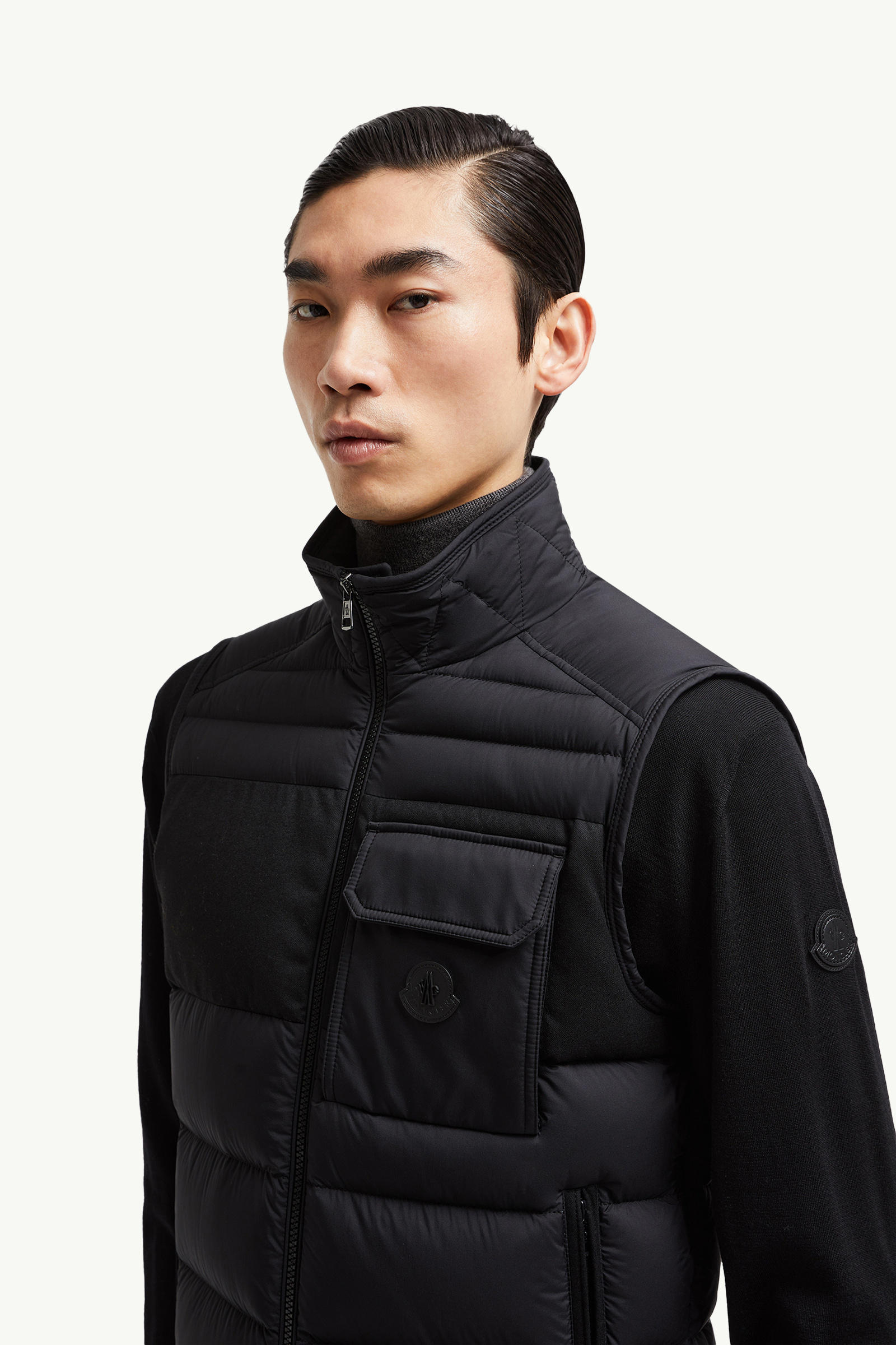 Estagnous Down Gilet Men Black Moncler 1