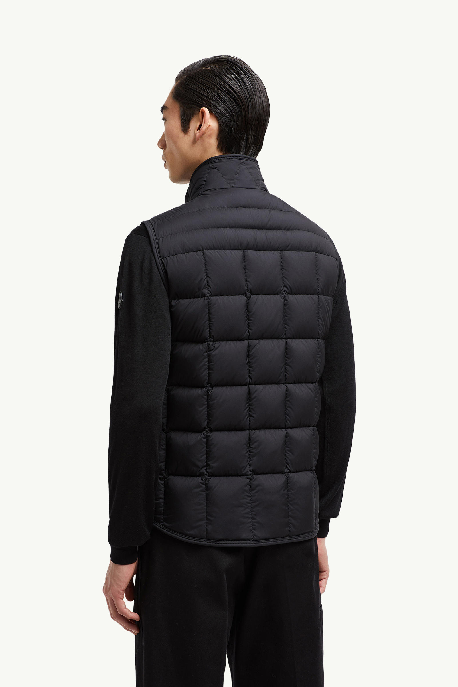 Estagnous Down Gilet Men Black Moncler 4