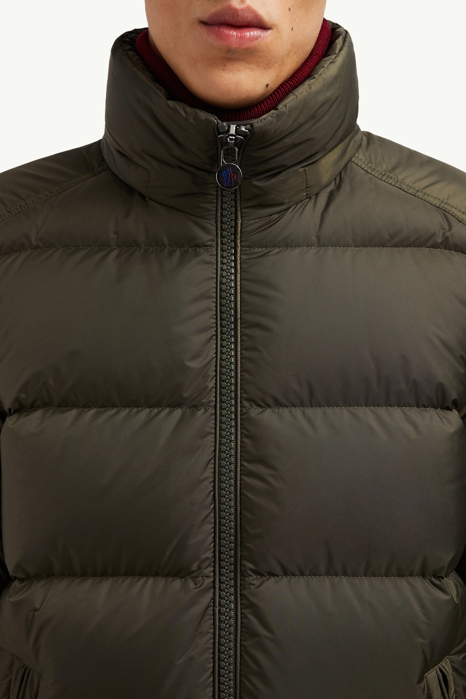 Mayaf Hooded Short Down Jacket Men Olive Green Moncler 7