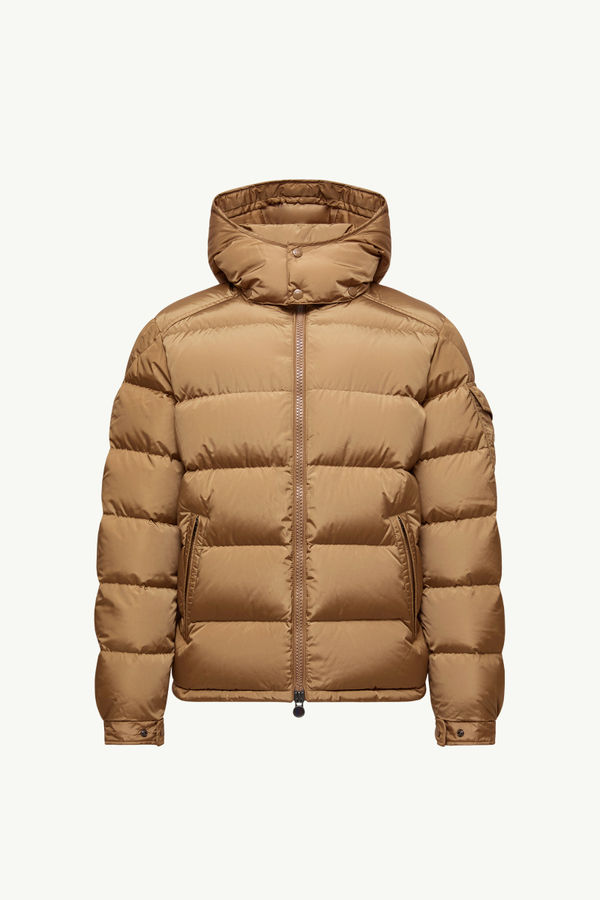 https://moncler-cdn.thron.com/api/v1/content-delivery/shares/dpx6uv/contents/K20911A53600539ZD226_F/image/K20911A53600539ZD226_F