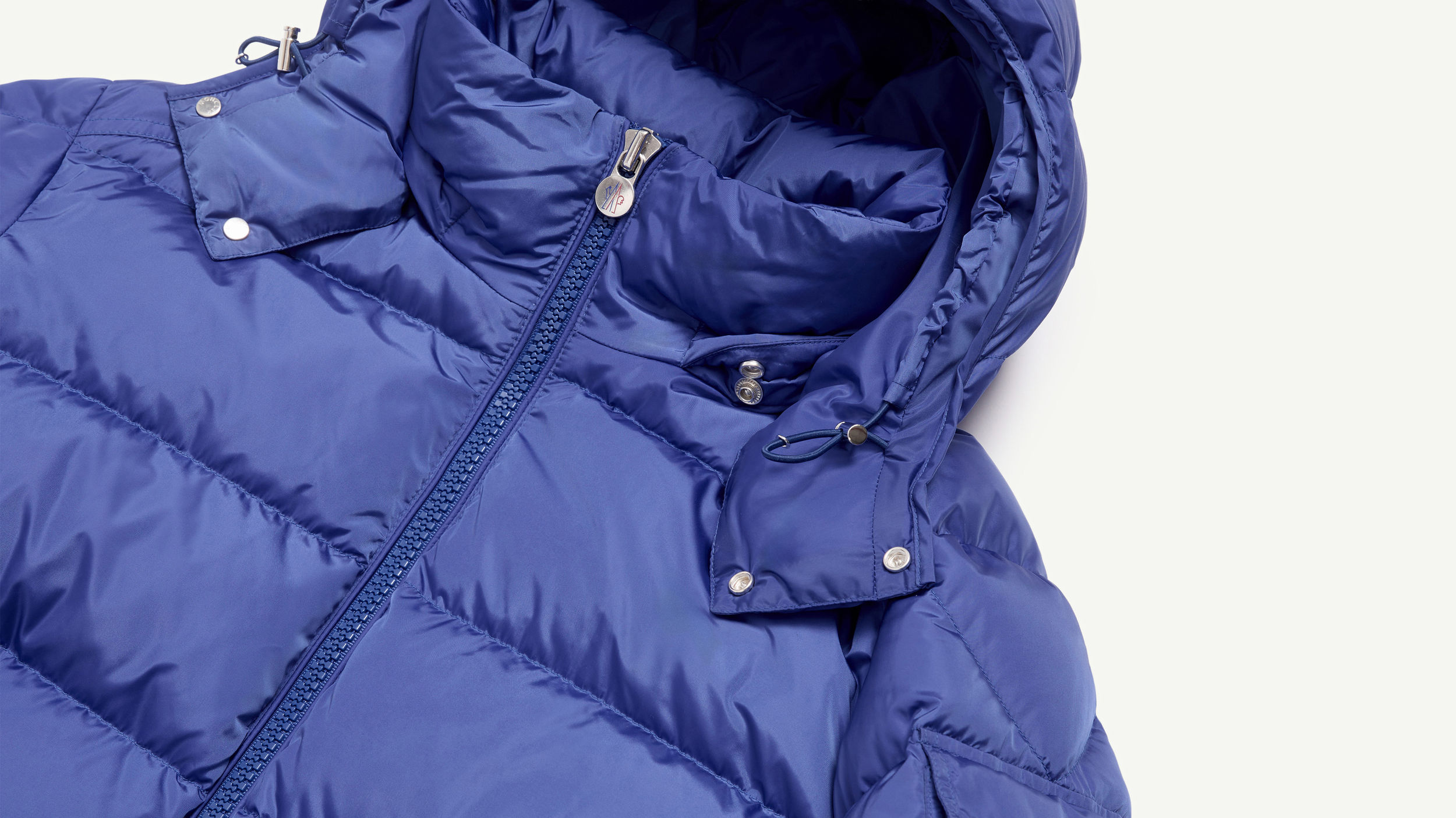 Slide 1 - product.feature.detachablehood.title