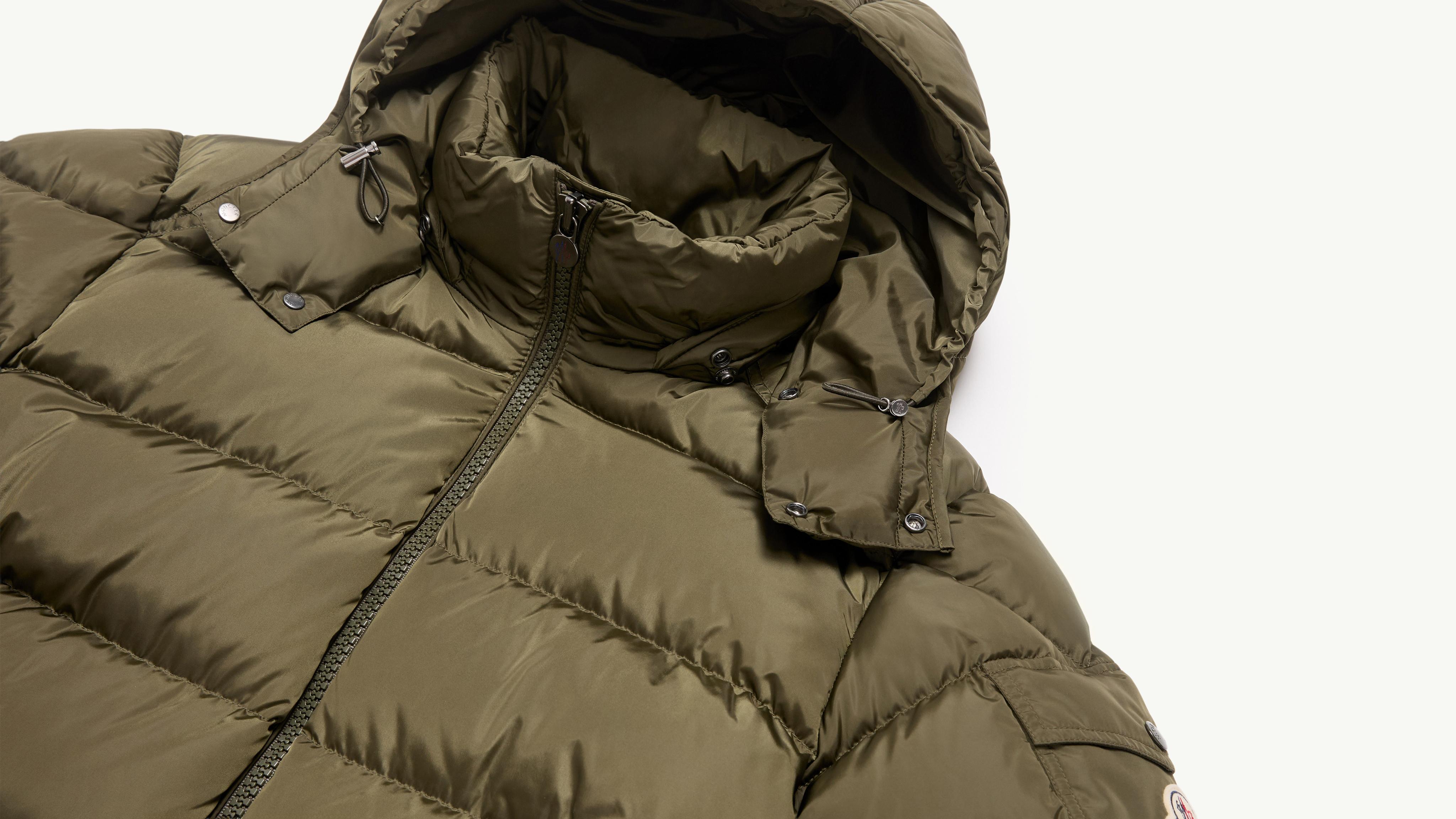オリーブグリーン Moncler Mayaショートダウンジャケット : ショート