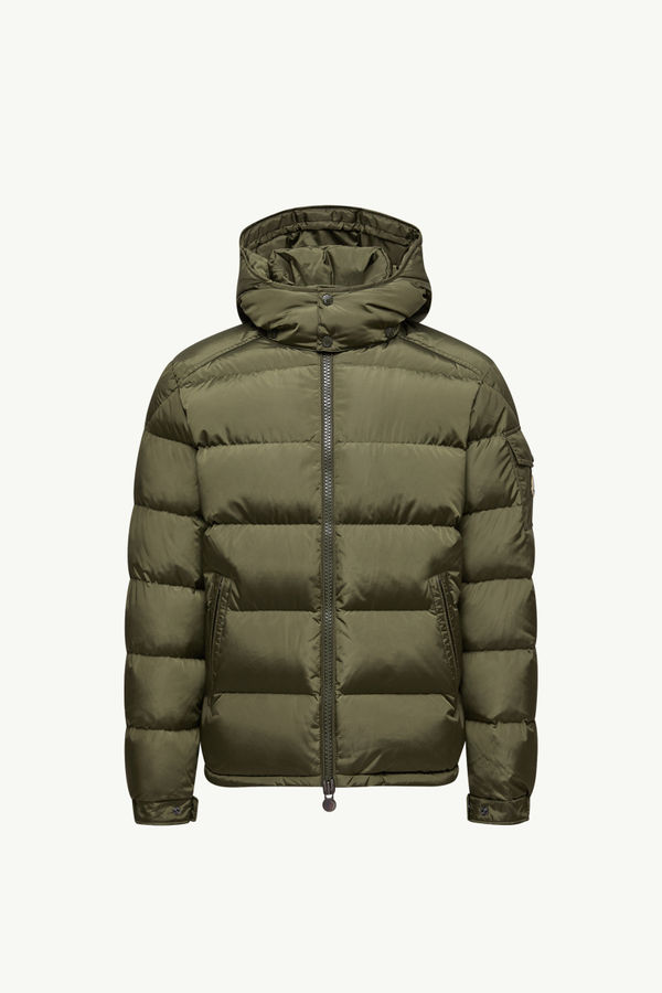 https://moncler-cdn.thron.com/api/v1/content-delivery/shares/dpx6uv/contents/K20911A53600539ZD825_F/image/K20911A53600539ZD825_F
