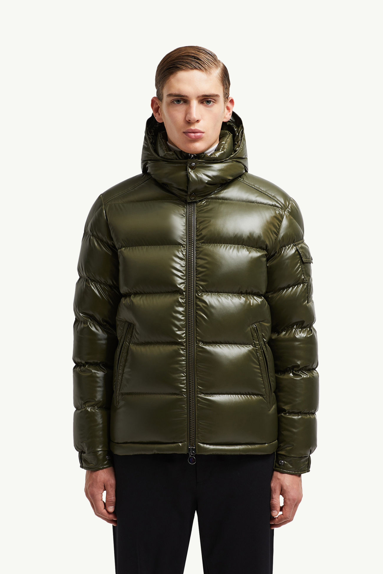 올리브 그린 Moncler Maya 후드 쇼트 다운 재킷 : 쇼트 다운 재킷 | 몽 