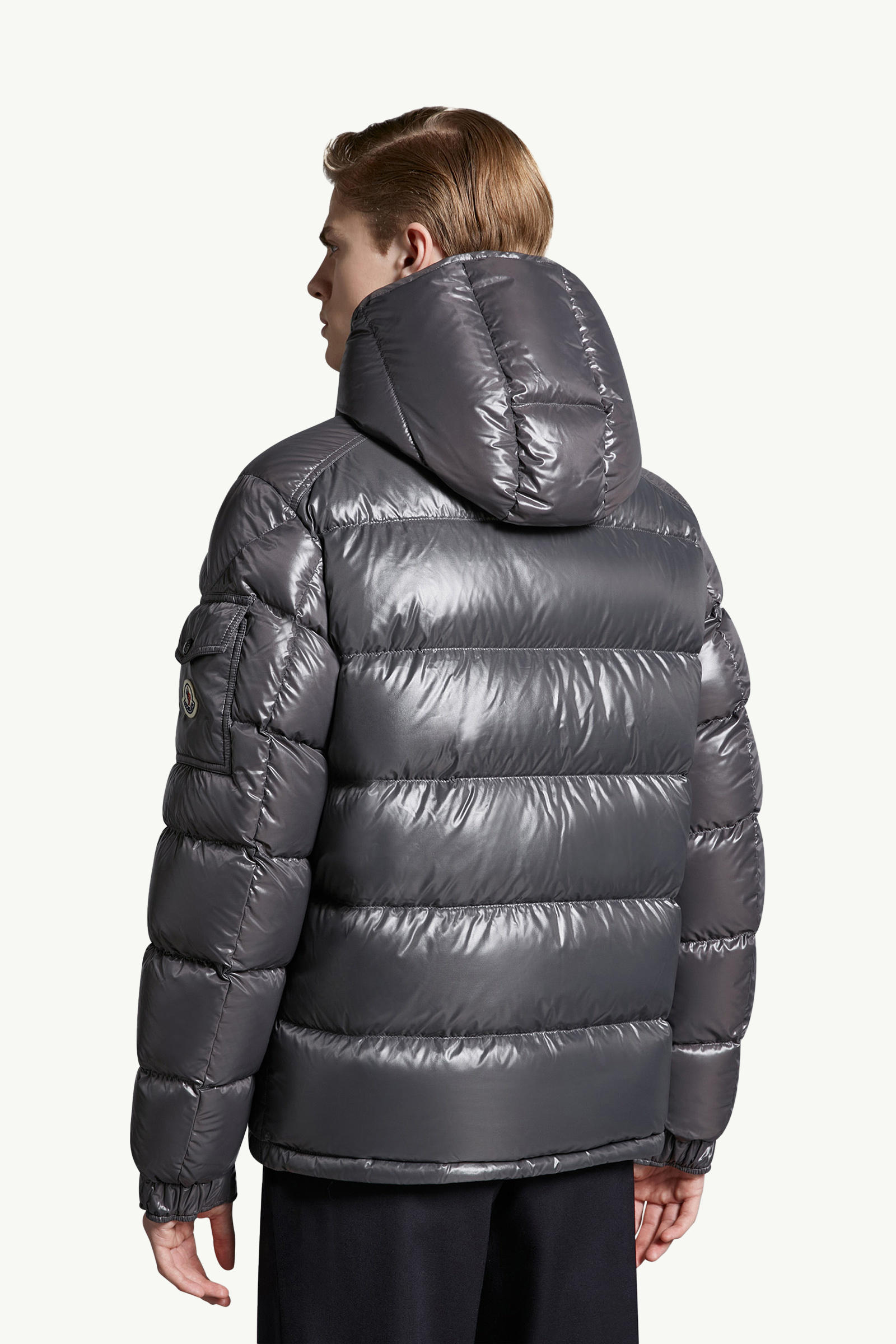 Moncler Maya kurze Daunenjacke mit Kapuze Herren Dunkelgrau Moncler 4