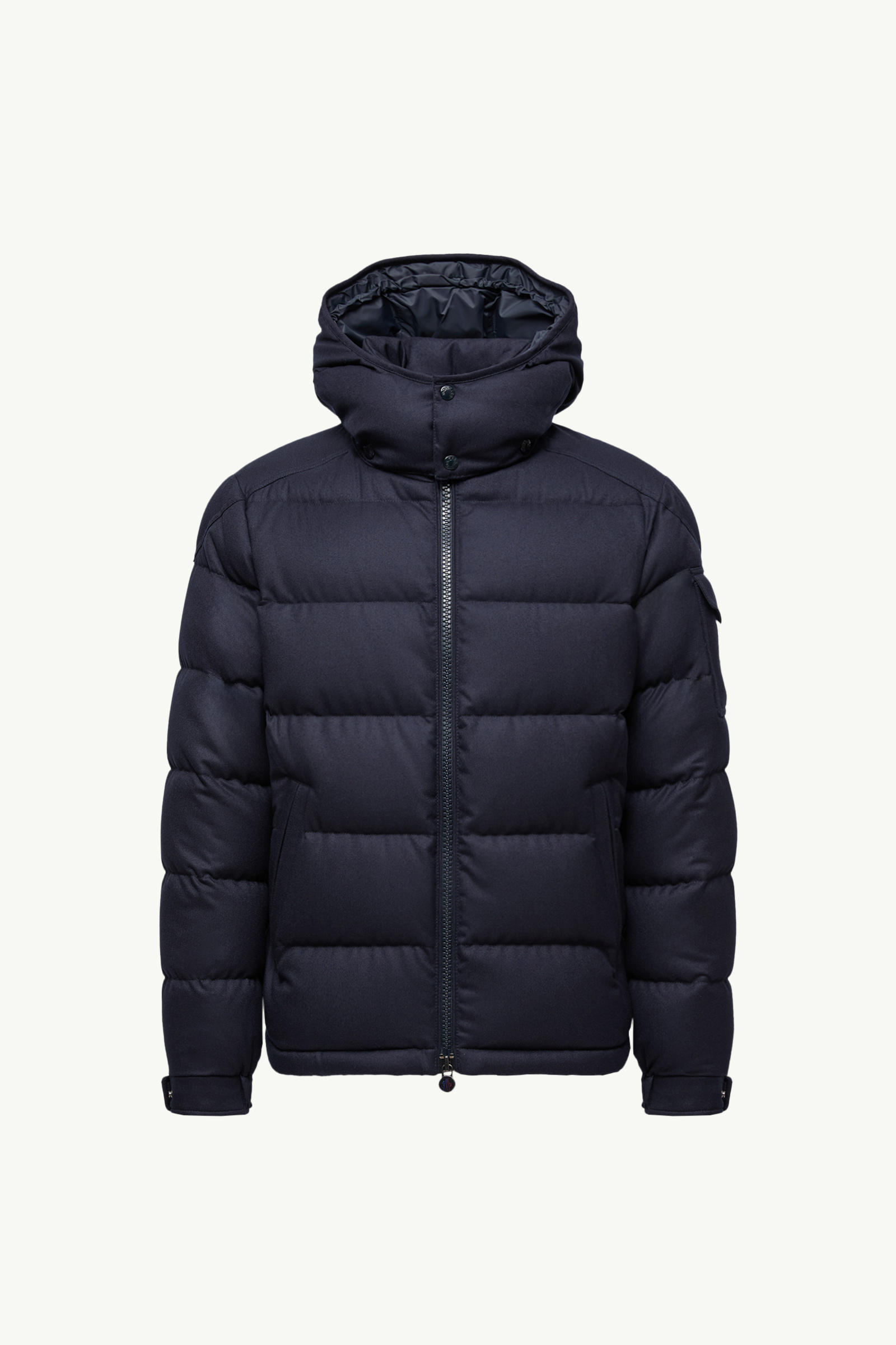https://moncler-cdn.thron.com/api/v1/content-delivery/shares/dpx6uv/contents/K20911A5370054272742_F/image/K20911A5370054272742_F