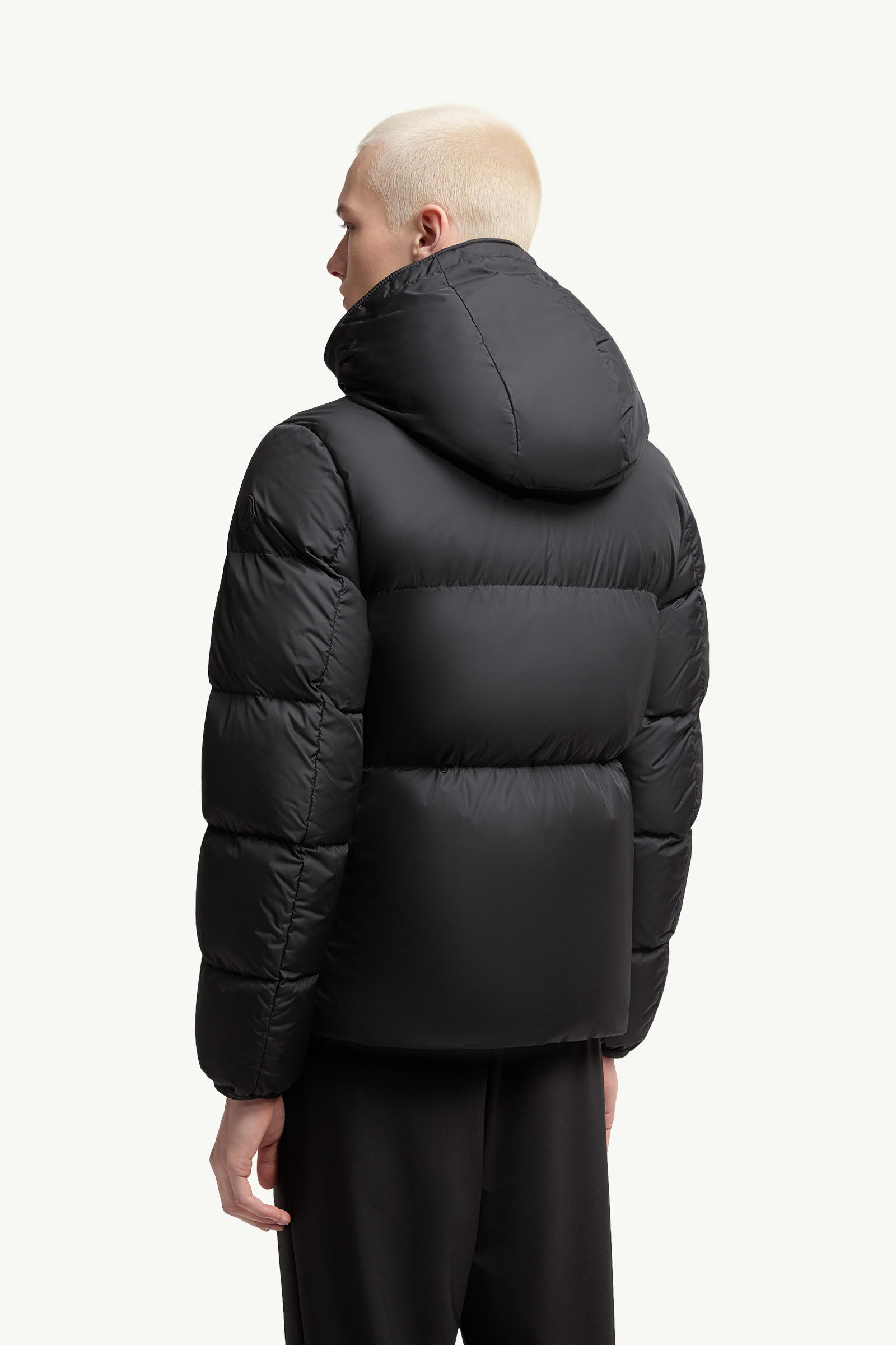 Montcla 후드 쇼트 다운 재킷 남성 블랙 Moncler 4
