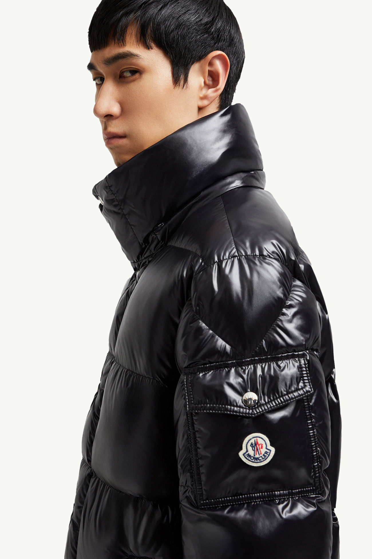 Hanoverian男士连帽方形绗缝长款羽绒夹克外套 男士 黑色 Moncler 1