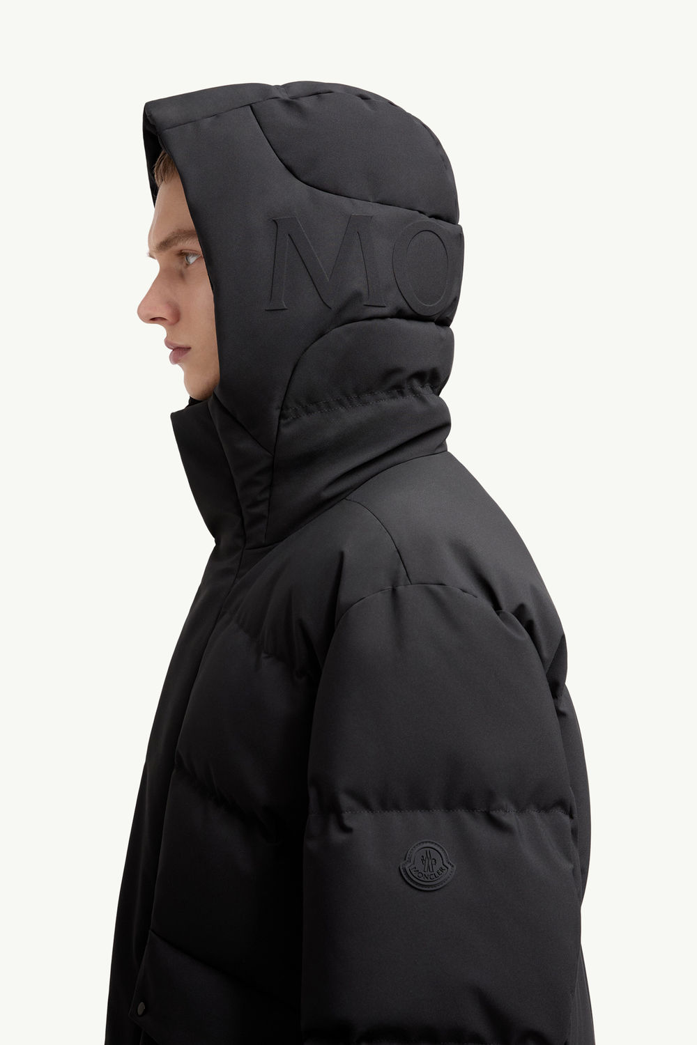 Avioth男士连帽长款羽绒夹克外套 男士 黑色 Moncler 1