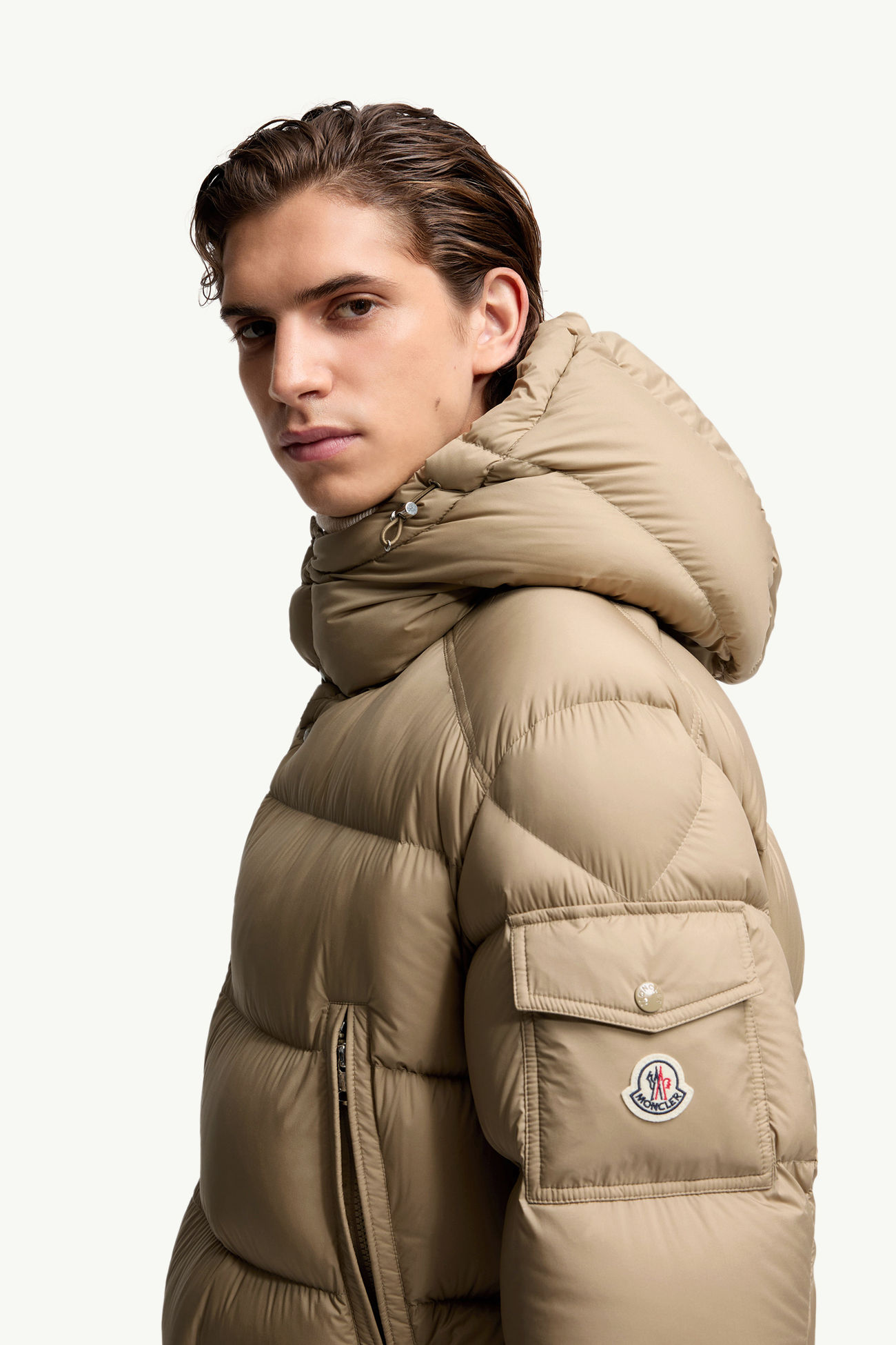 Bretagne 후드 쇼트 다운 재킷 남성 베이지 Moncler 1