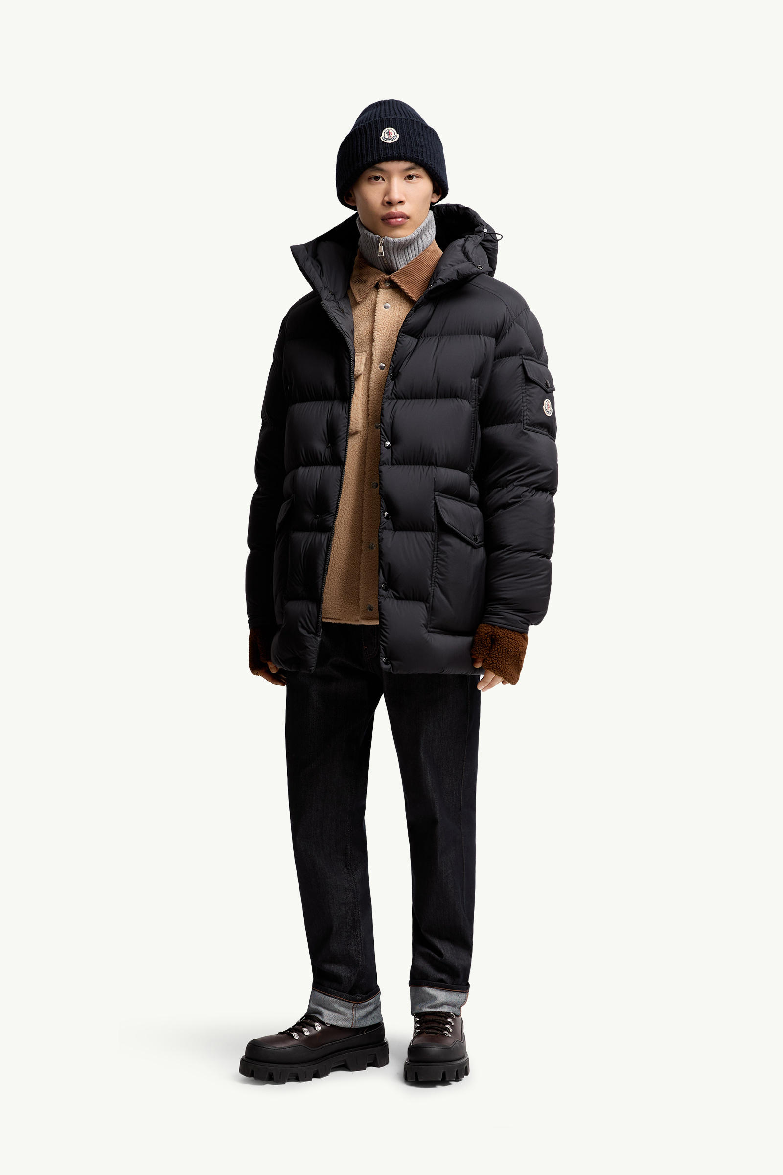 Bretagne Hooded Short Down Jacket Men Black Moncler 0