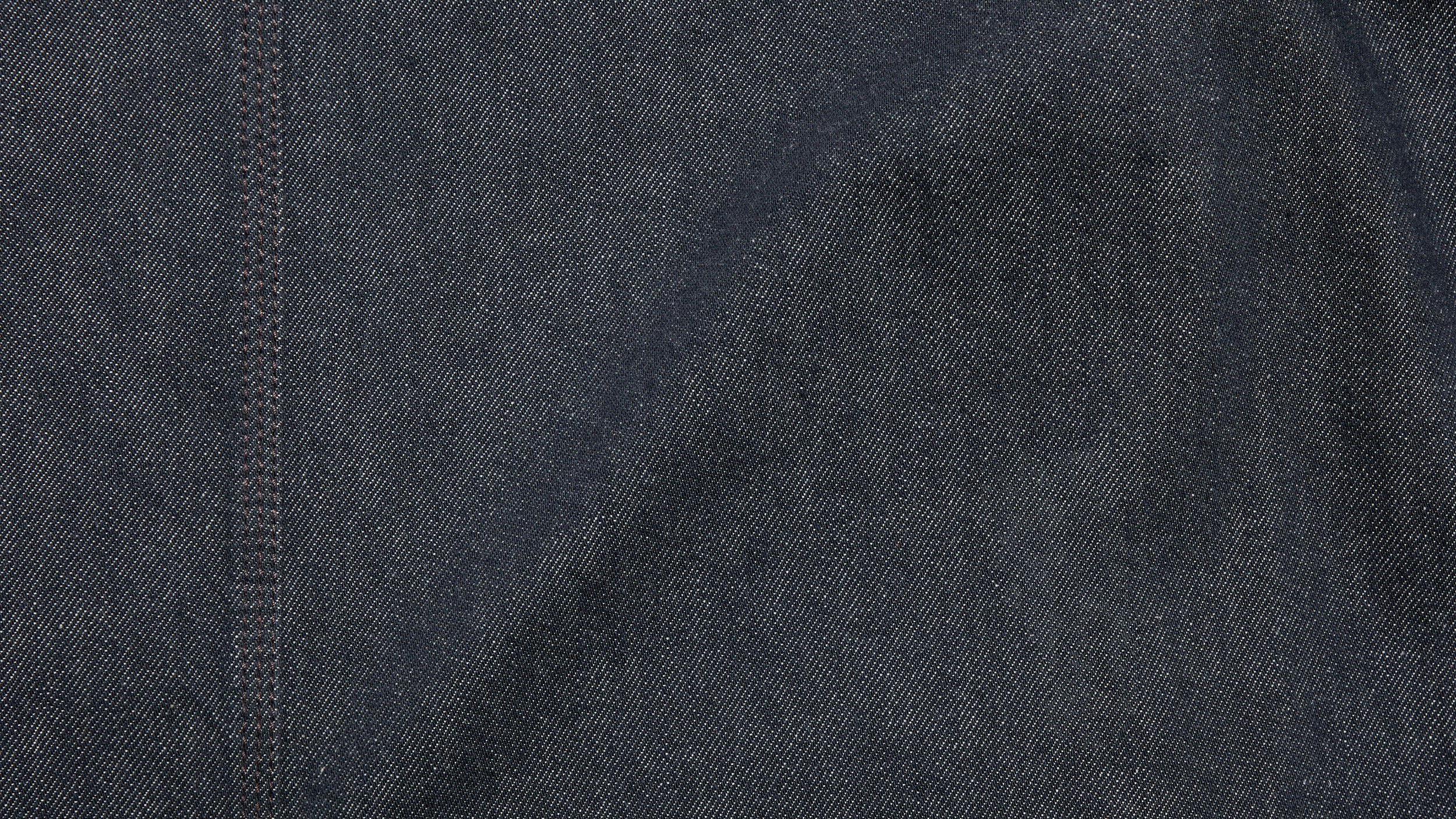 Slide 1 - product.feature.texturedenim.title