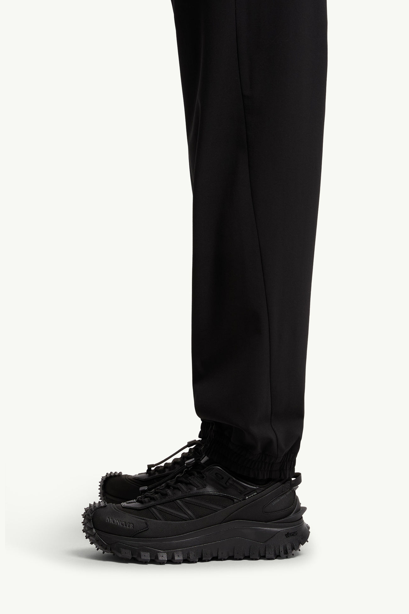 Logo Jogging Trousers Men Black Moncler 1