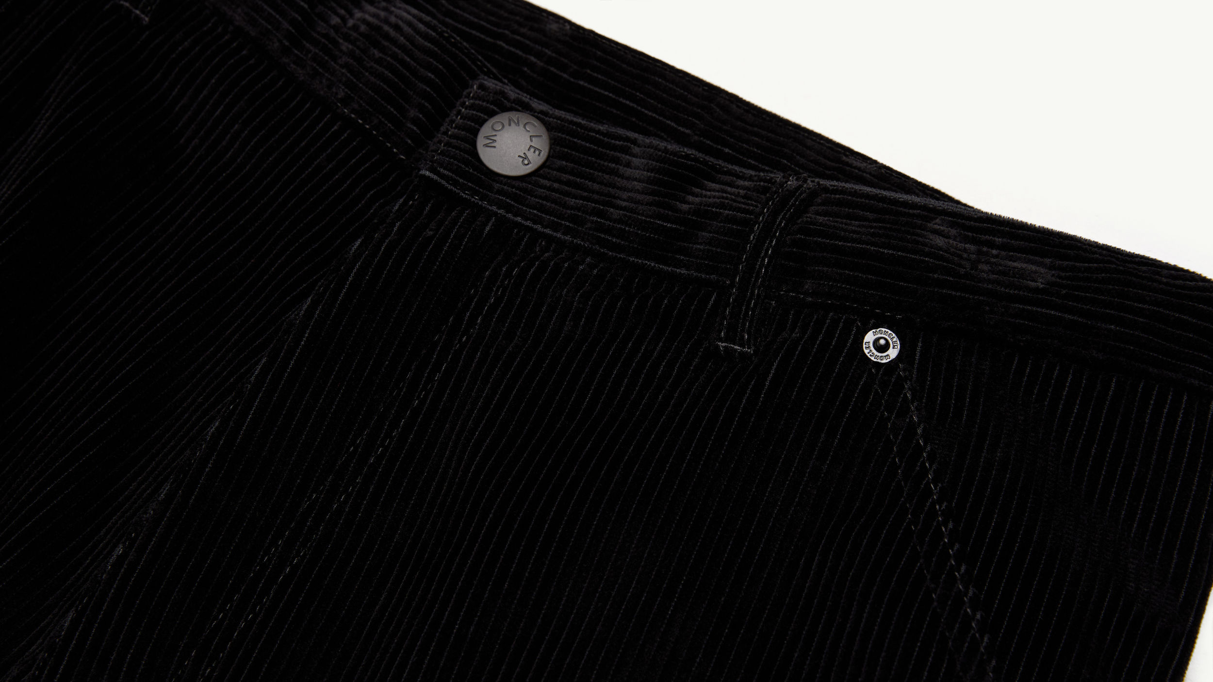 Slide 1 - product.feature.texturecorduroy.title