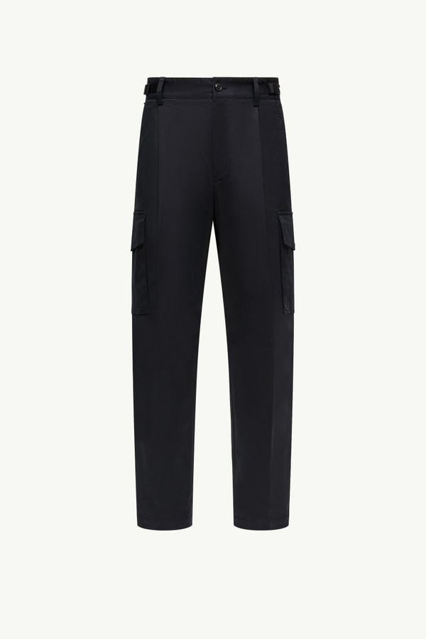 https://moncler-cdn.thron.com/api/v1/content-delivery/shares/dpx6uv/contents/K20912A00026598R1999_F/image/K20912A00026598R1999_F