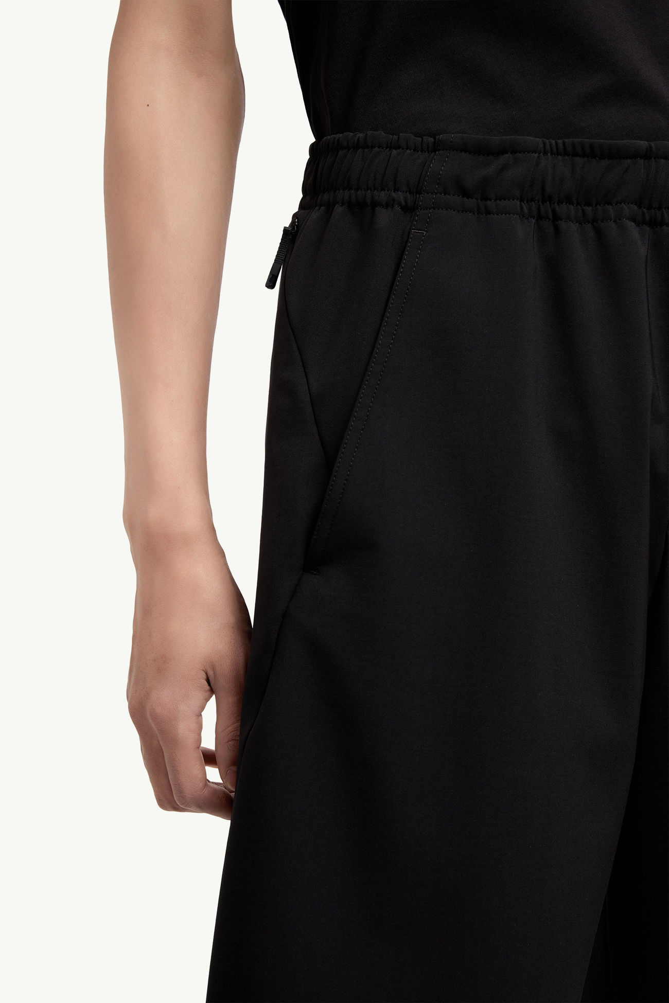 Logo Patch Shorts Men Black Moncler 5