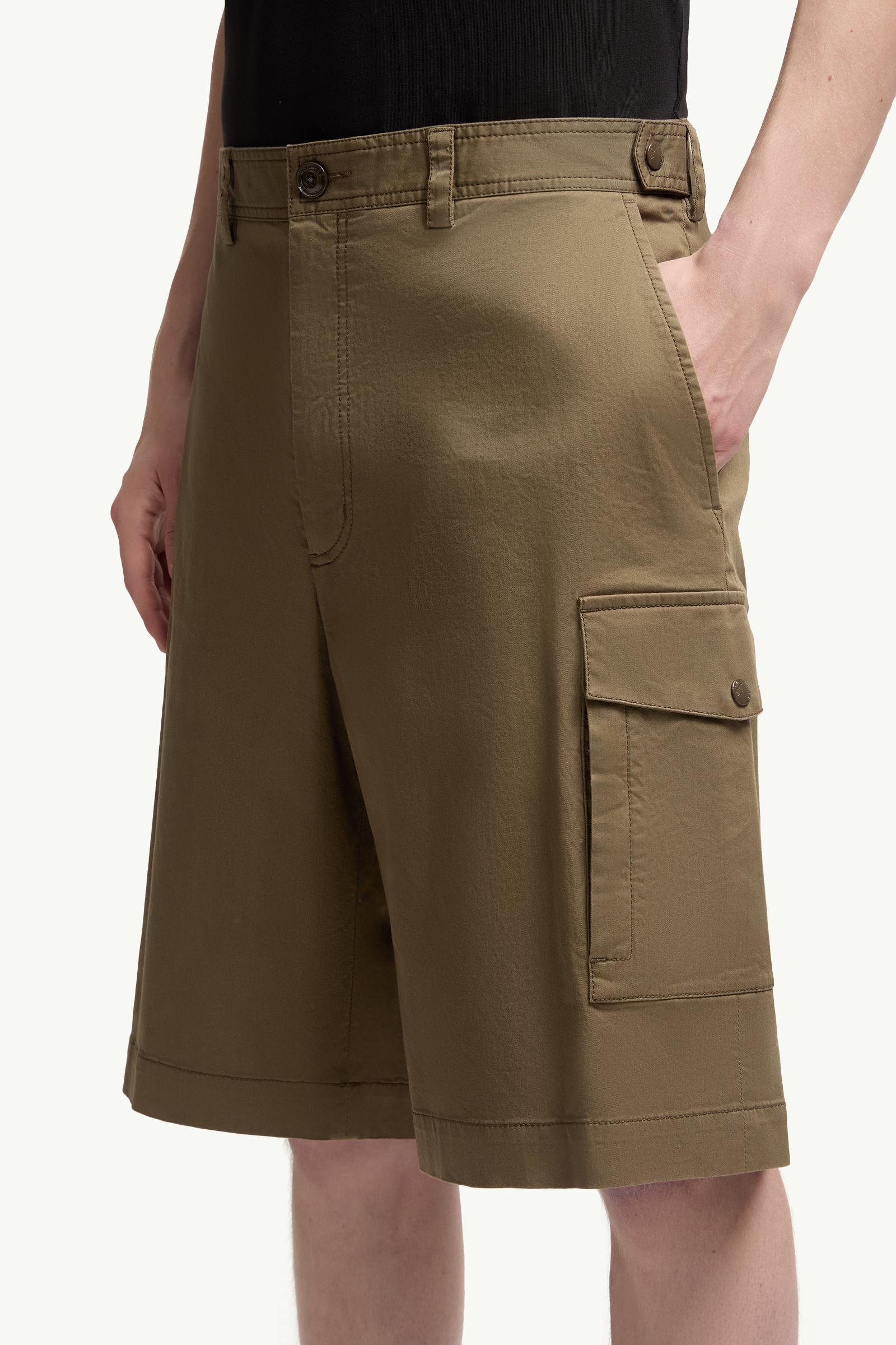 Cotton Gabardine Cargo Shorts Men Olive Green Moncler 1