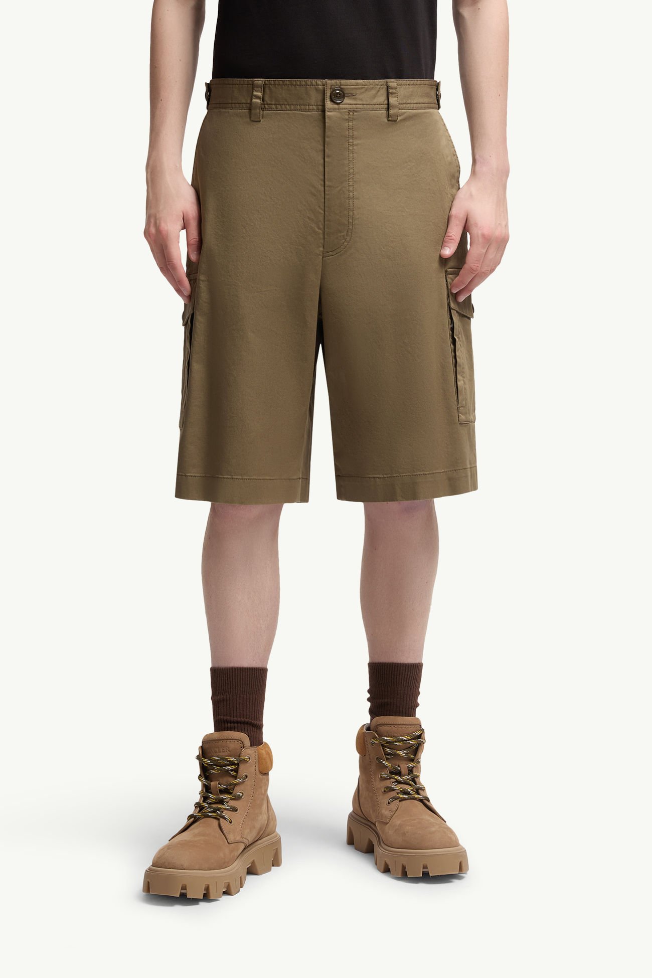 Shorts cargo de gabardina de algodón Hombre Verde Oliva Moncler 3