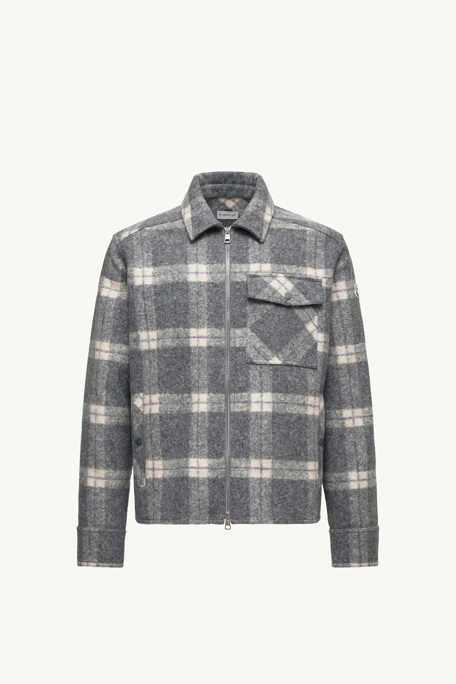 https://moncler-cdn.thron.com/api/v1/content-delivery/shares/dpx6uv/contents/K20912F0001989B55F09_F/image/K20912F0001989B55F09_F