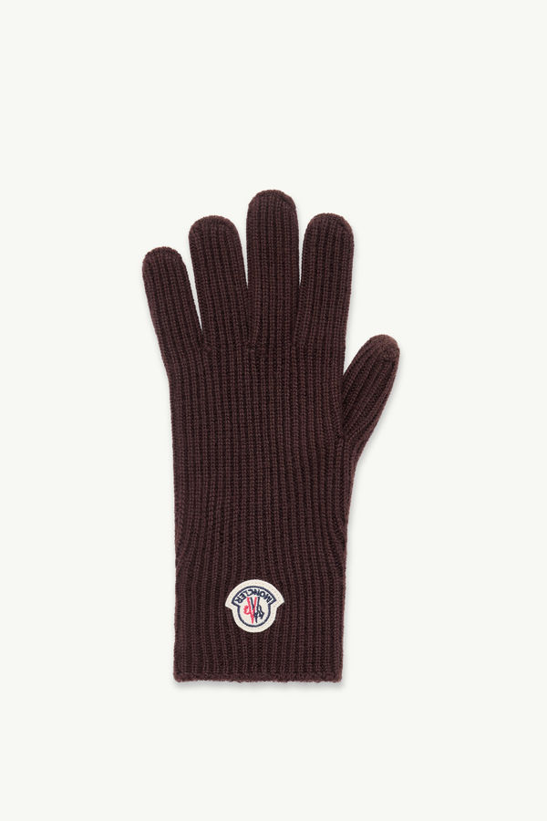 https://moncler-cdn.thron.com/api/v1/content-delivery/shares/dpx6uv/contents/K20913A00008A9342243_F/image/K20913A00008A9342243_F