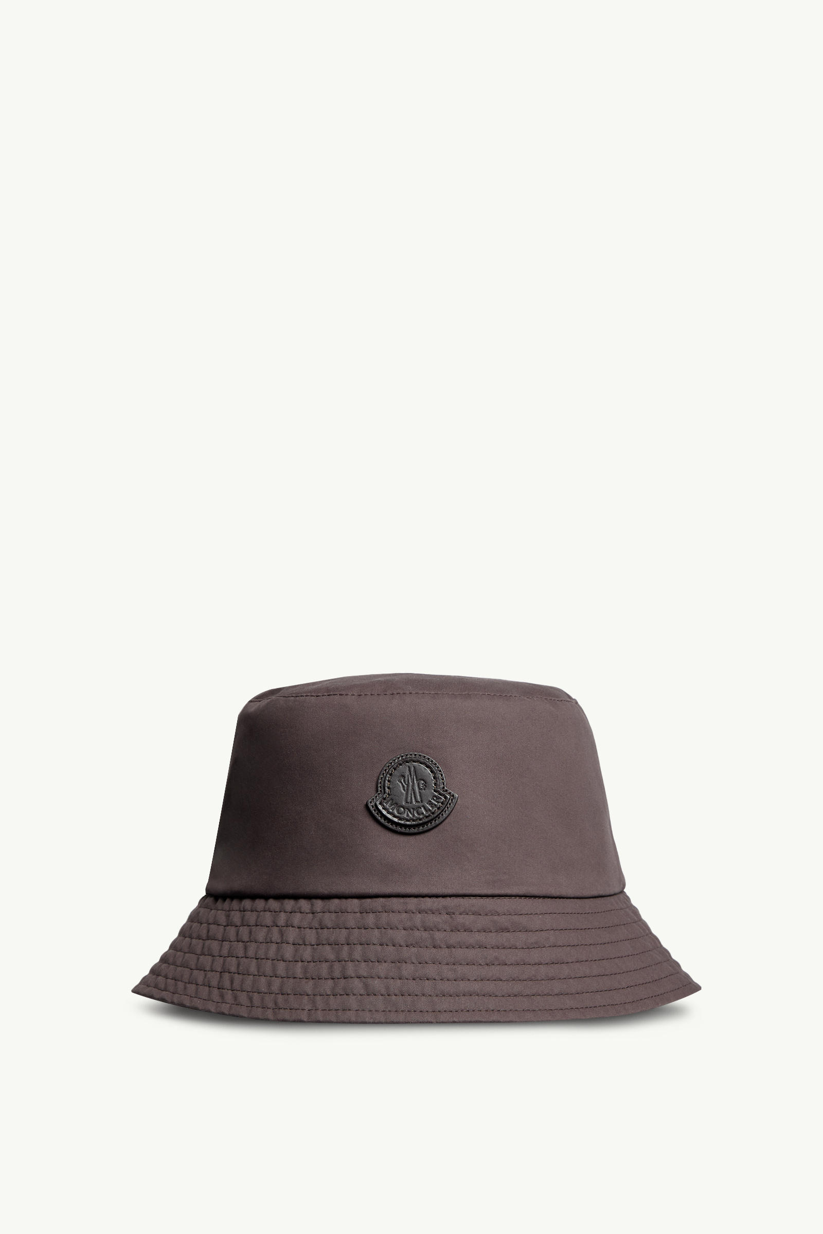 https://moncler-cdn.thron.com/api/v1/content-delivery/shares/dpx6uv/contents/K20913B00024M7757P20_F/image/K20913B00024M7757P20_F