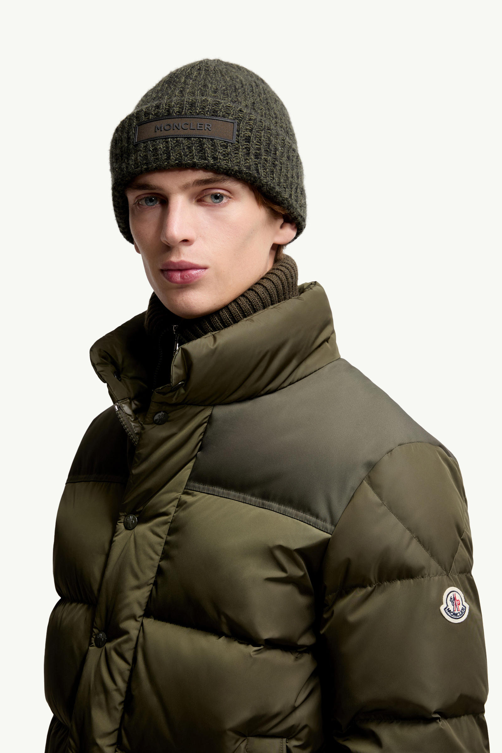 Berretto in Lana Mouliné e Cashmere Uomo Verde Scuro Moncler 1