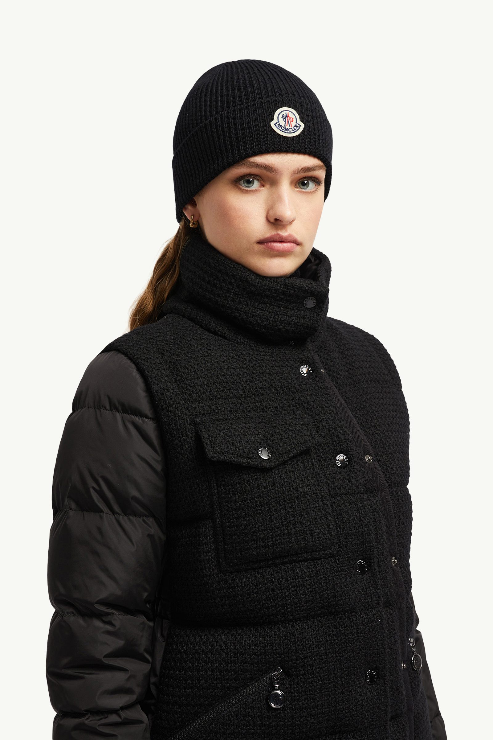 Moe Kamei様/ MONCLER APRES-SKI ブラックニット帽 ブラック ニットキャップ : ハット＆ベレー 向けの レディース