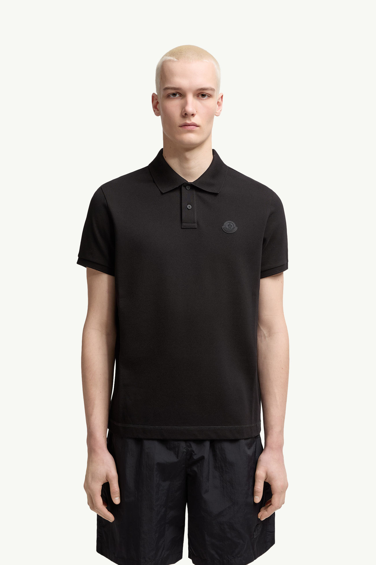 Polo in cotone piquet con patch logato Uomo Nero Moncler 3