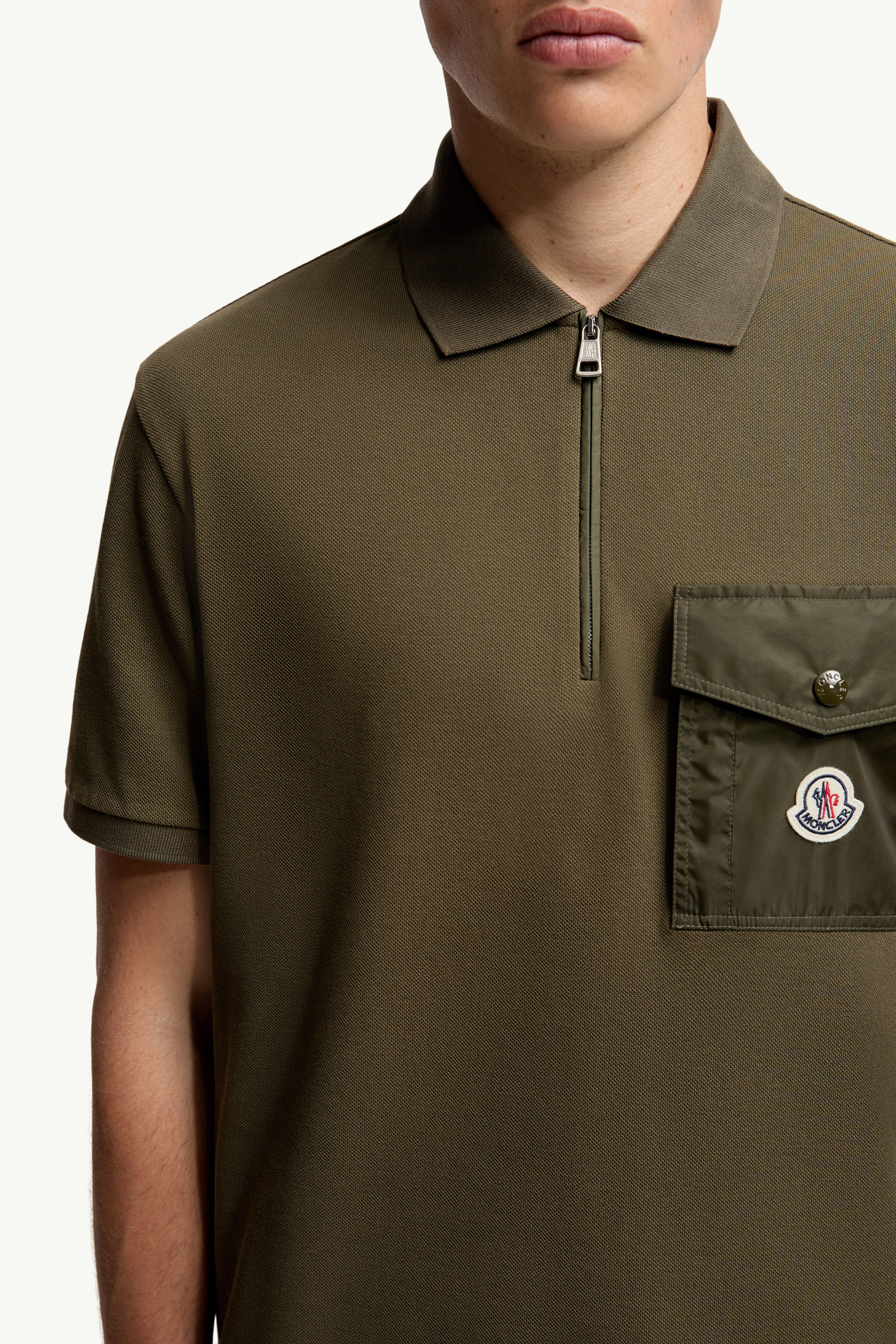 Polo de piqué de algodón con bolsillo Hombre Verde Oliva Moncler 5