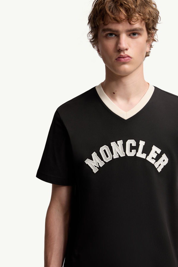 Embroidered Logo Cotton Piquet V-Neck T-Shirt Men Black Moncler 6