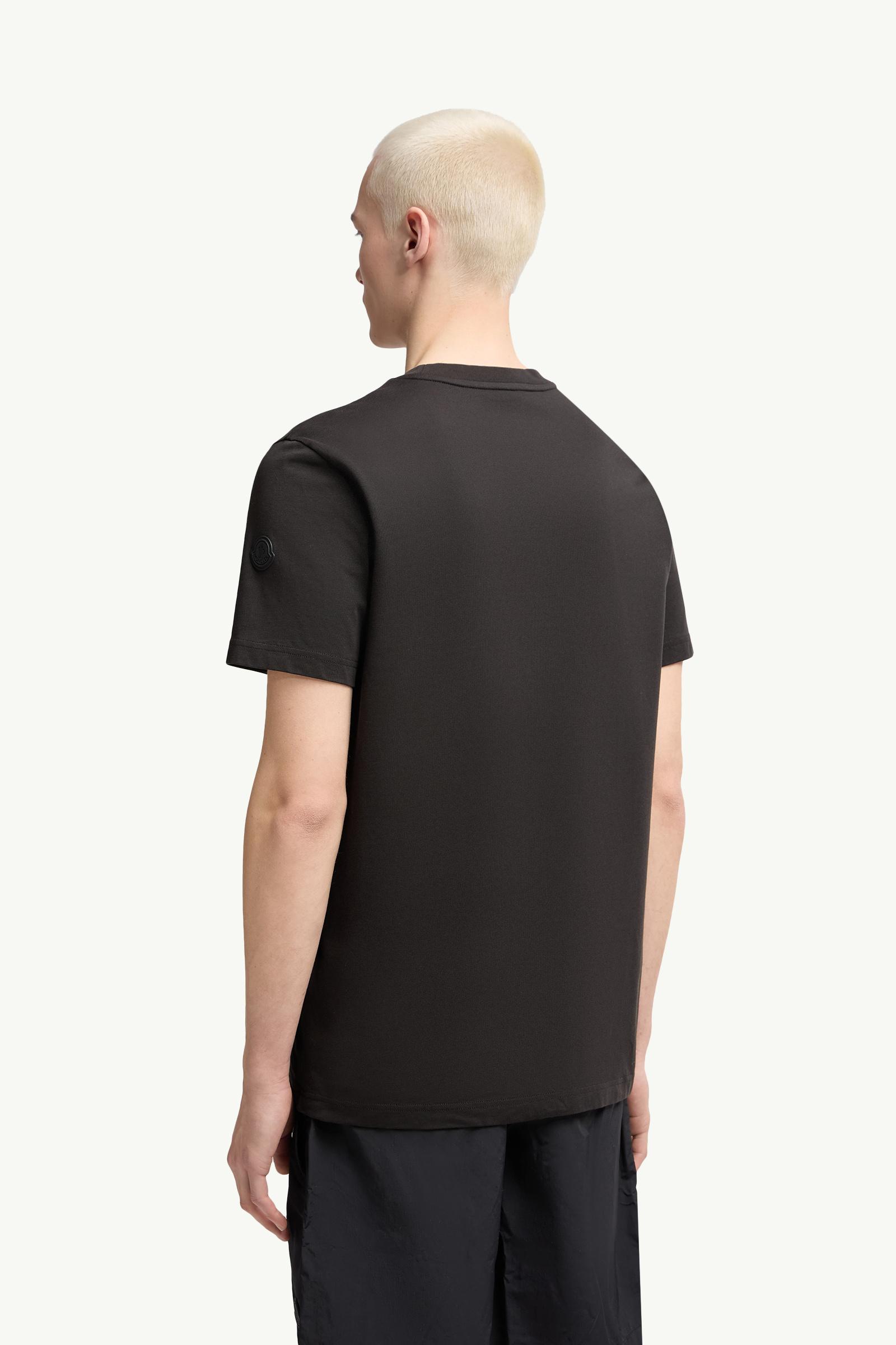 【新品】MONCLER ブラック Tシャツ 3A ブラック Graphic Logo Cotton T-Shirt : Tシャツ＆ポロシャツ 向けの