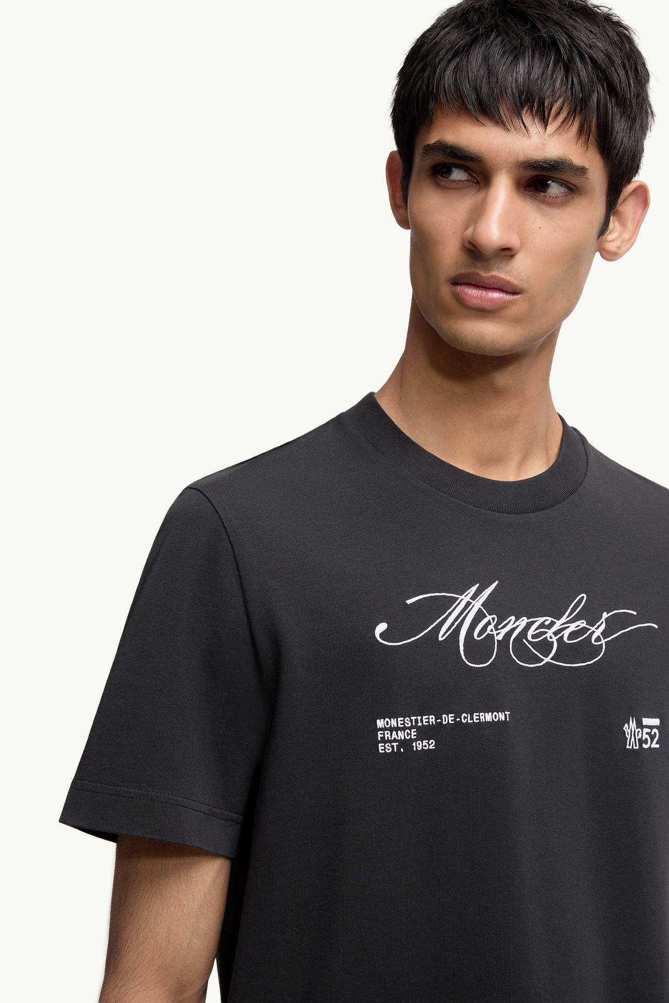 Embroidered Logo Cotton T-Shirt Men Black Moncler 5