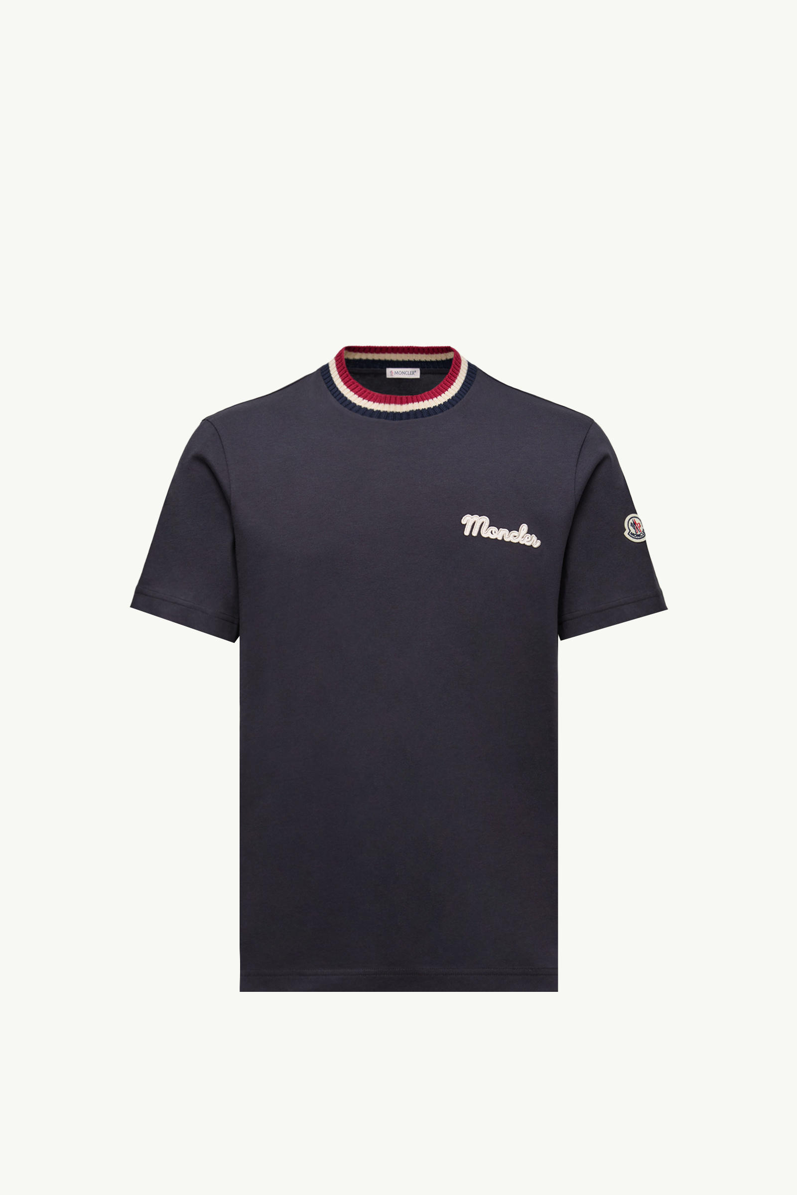https://moncler-cdn.thron.com/api/v1/content-delivery/shares/dpx6uv/contents/K20918C0002289AJS742_F/image/K20918C0002289AJS742_F
