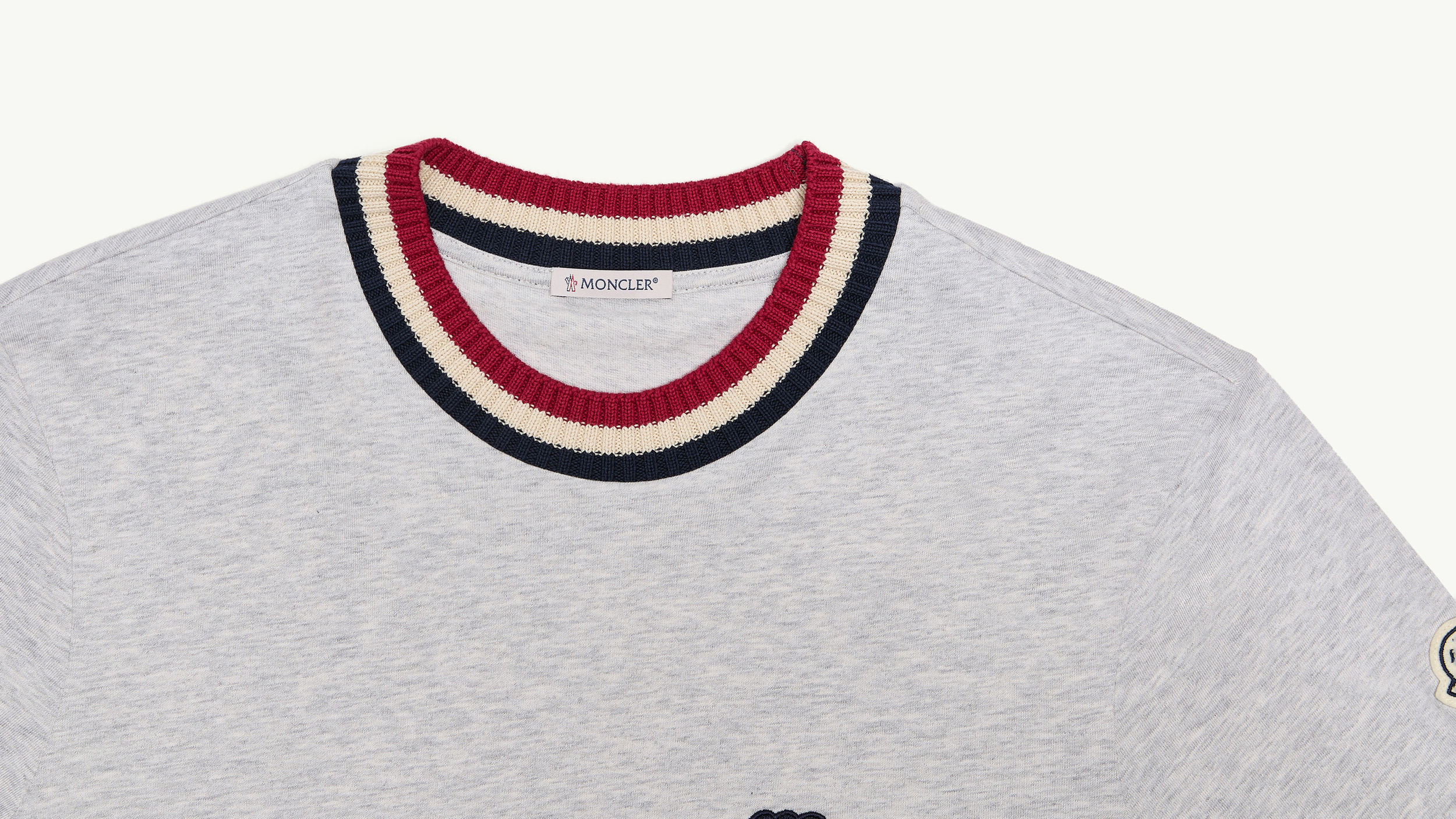 Slide 1 - product.feature.collar.title