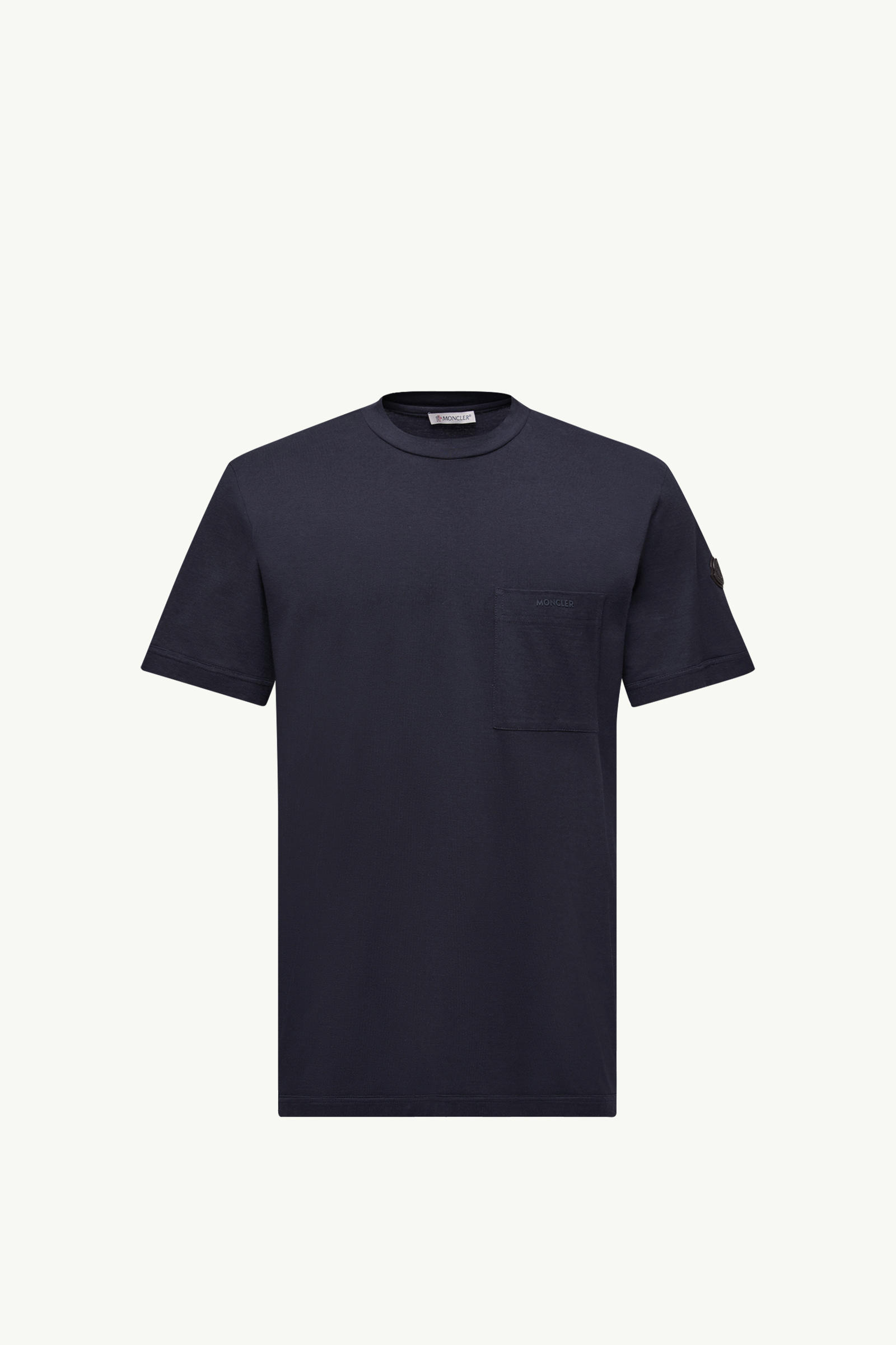 https://moncler-cdn.thron.com/api/v1/content-delivery/shares/dpx6uv/contents/K20918C0003089B3Y742_F/image/K20918C0003089B3Y742_F