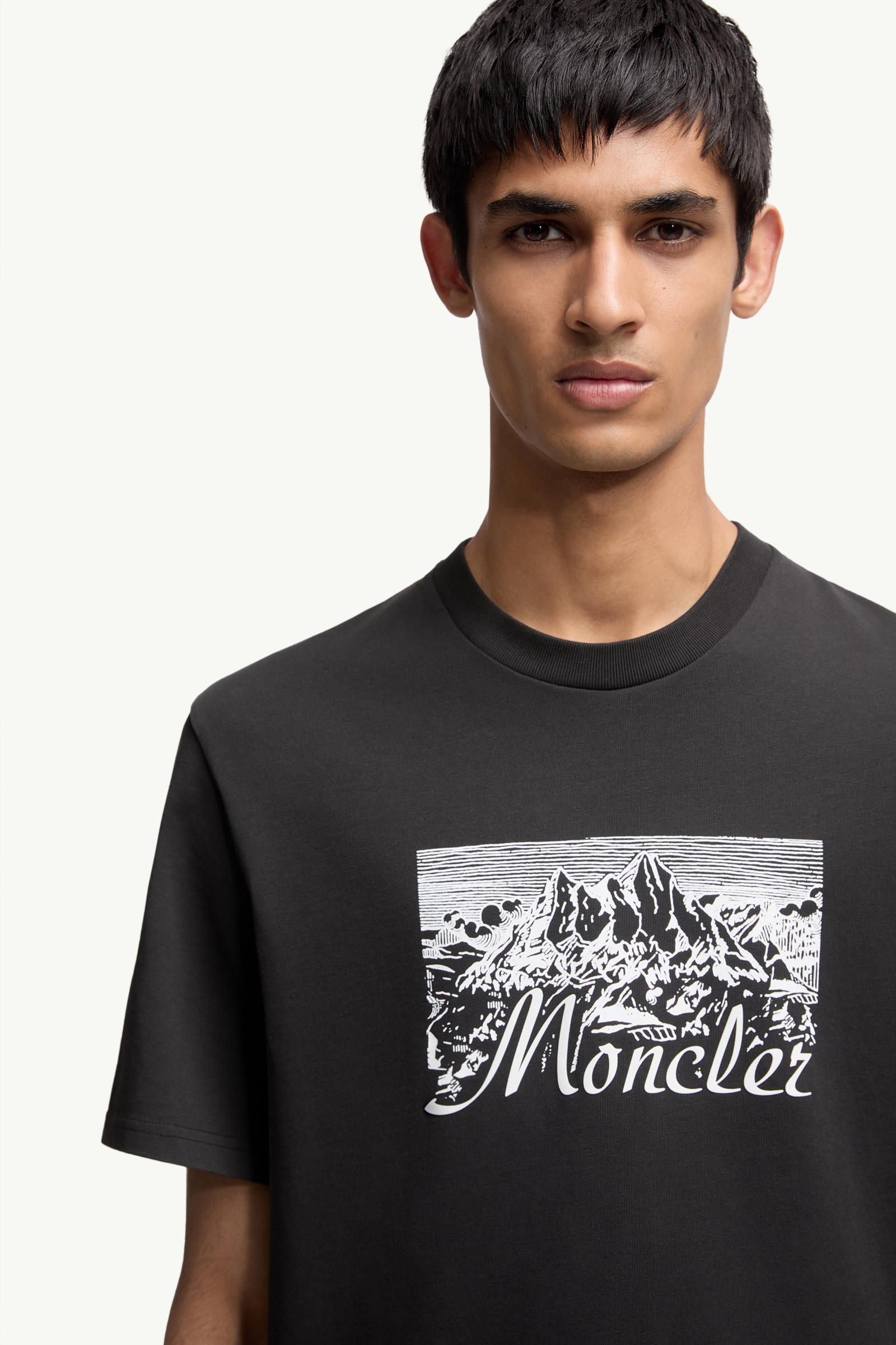 Moncler ダークグレー (スミクロ ) Tシャツ　ビンテージ風　メンズＬ Moncler ダークグレー (スミクロ ) Tシャツ ビンテージ風 メンズL