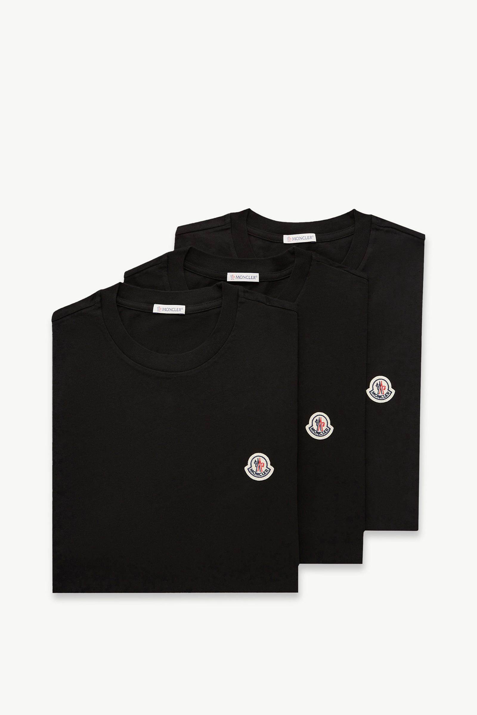 https://moncler-cdn.thron.com/api/v1/content-delivery/shares/dpx6uv/contents/K20918C00033829H8999_F/image/K20918C00033829H8999_F