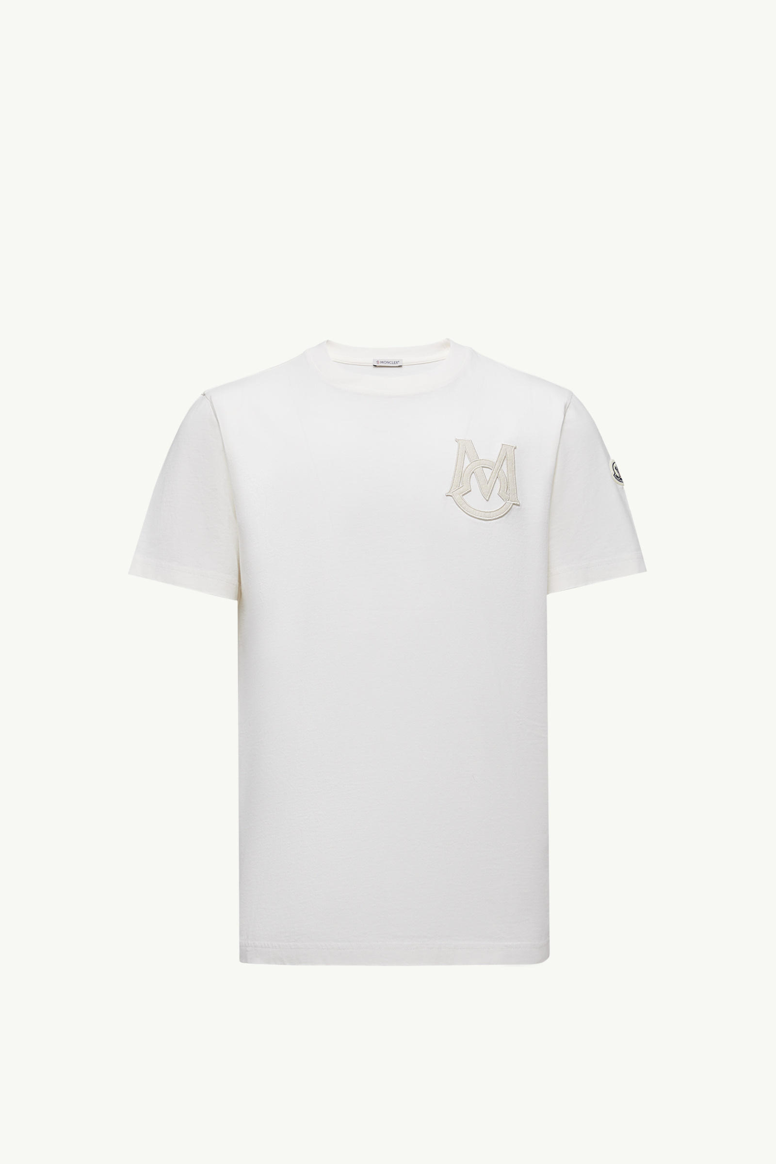 https://moncler-cdn.thron.com/api/v1/content-delivery/shares/dpx6uv/contents/K20918C000348390T032_F/image/K20918C000348390T032_F