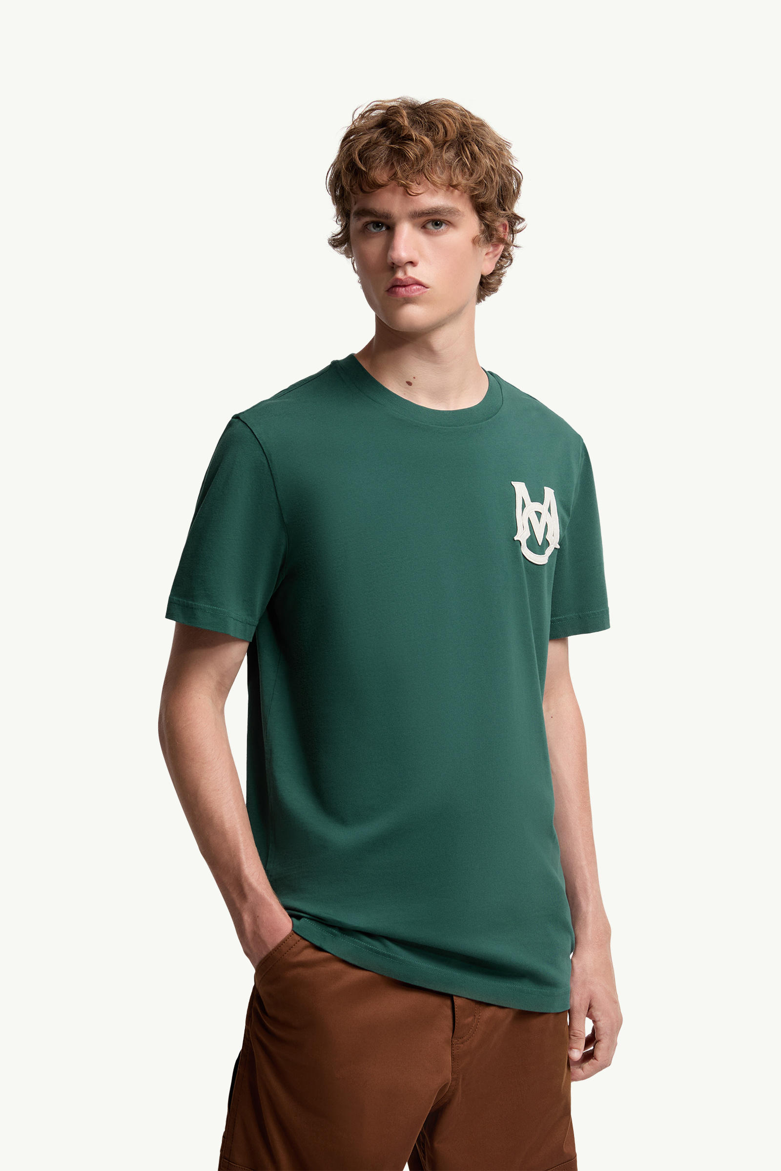 T-shirt in cotone con monogramma Uomo Verde Foglia Moncler 3