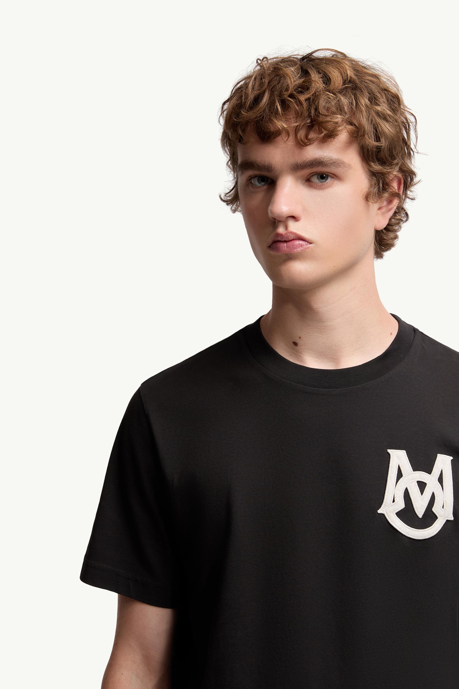 モンクレール　2022 Tシャツ　ブラック　サイズXS　国内正規品 ブラック Tシャツ : トップ＆Tシャツ 向けの レディース