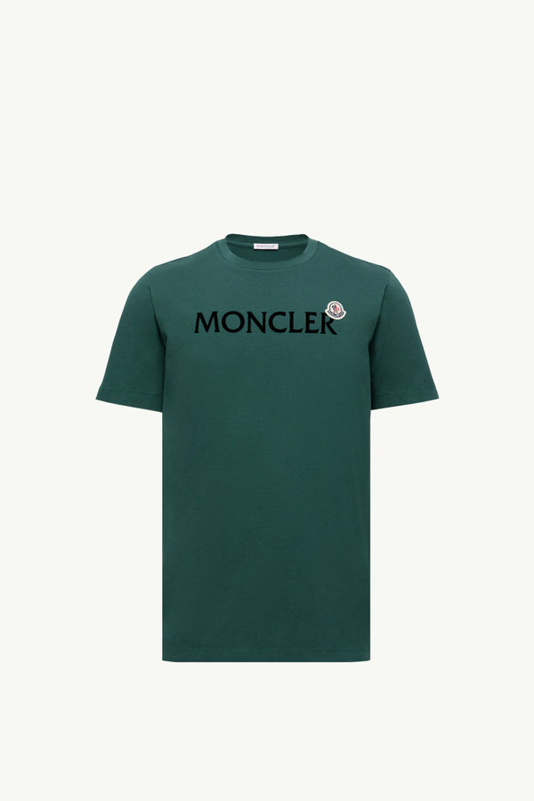 https://moncler-cdn.thron.com/api/v1/content-delivery/shares/dpx6uv/contents/K20918C000368390T86G_F/image/K20918C000368390T86G_F