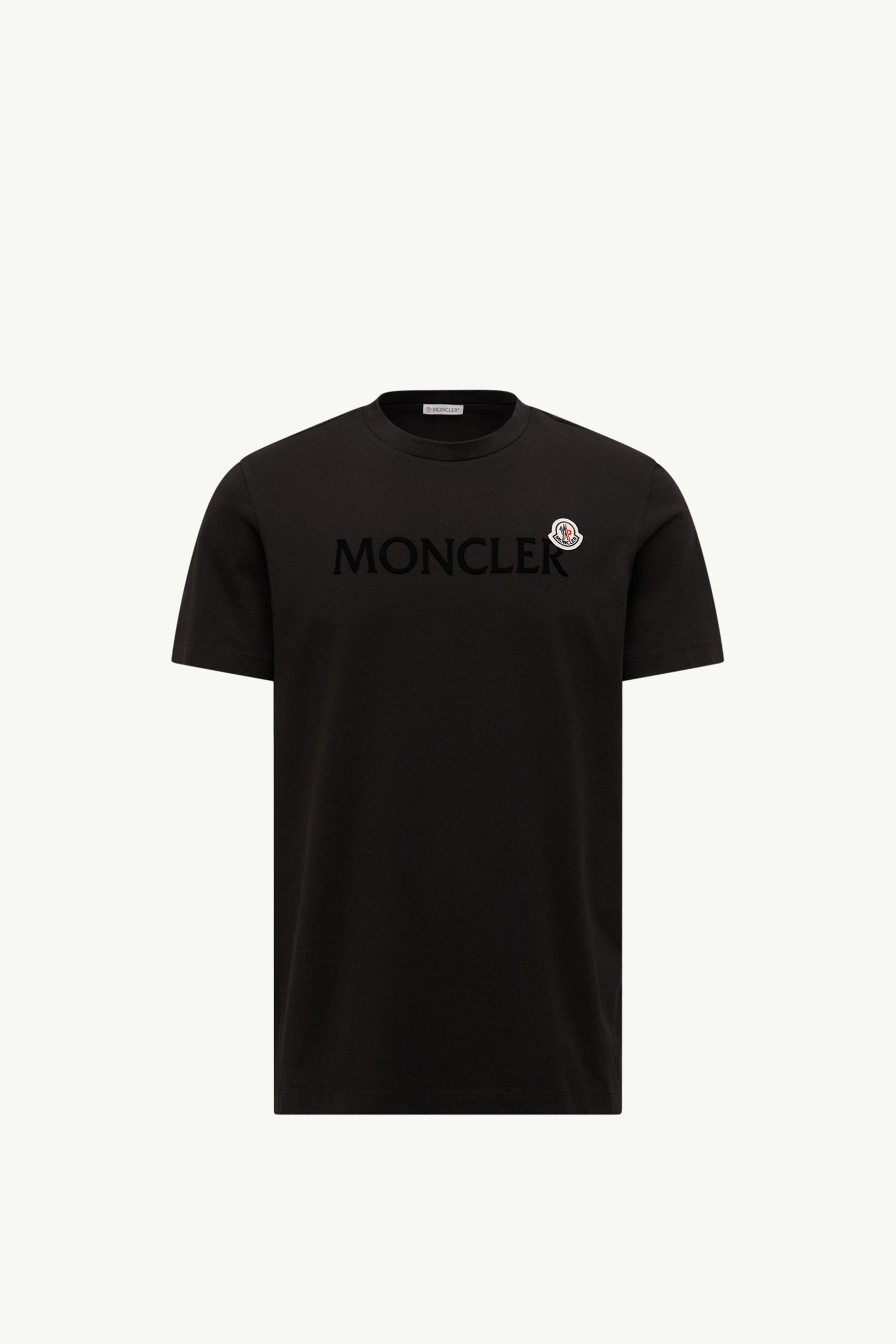 https://moncler-cdn.thron.com/api/v1/content-delivery/shares/dpx6uv/contents/K20918C000368390T999_F/image/K20918C000368390T999_F
