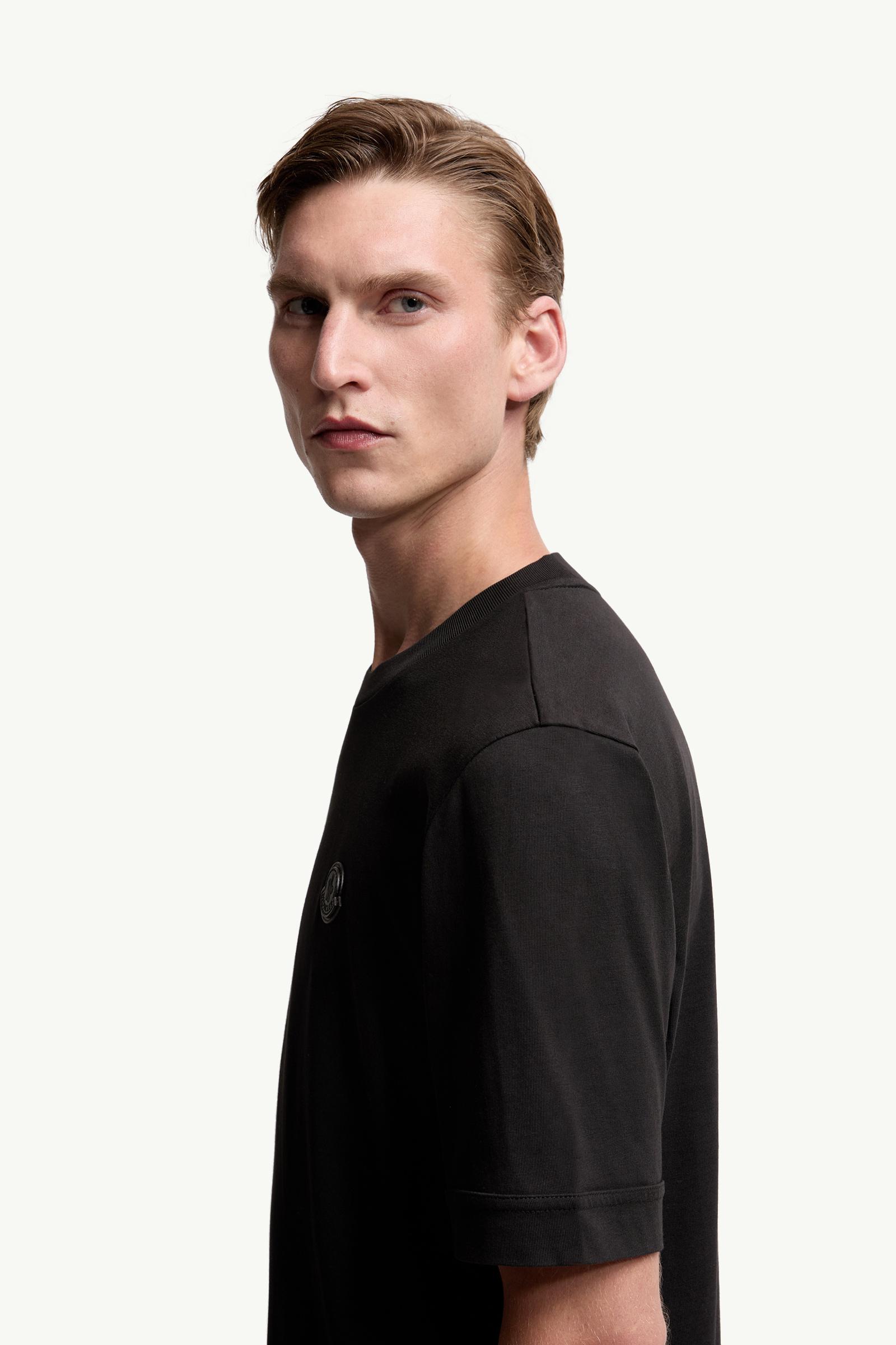 Logo Patch Cotton T-Shirt Men Black Moncler 1