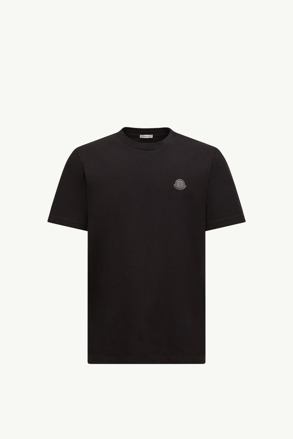 https://moncler-cdn.thron.com/api/v1/content-delivery/shares/dpx6uv/contents/K20918C000378390T999_F/image/K20918C000378390T999_F