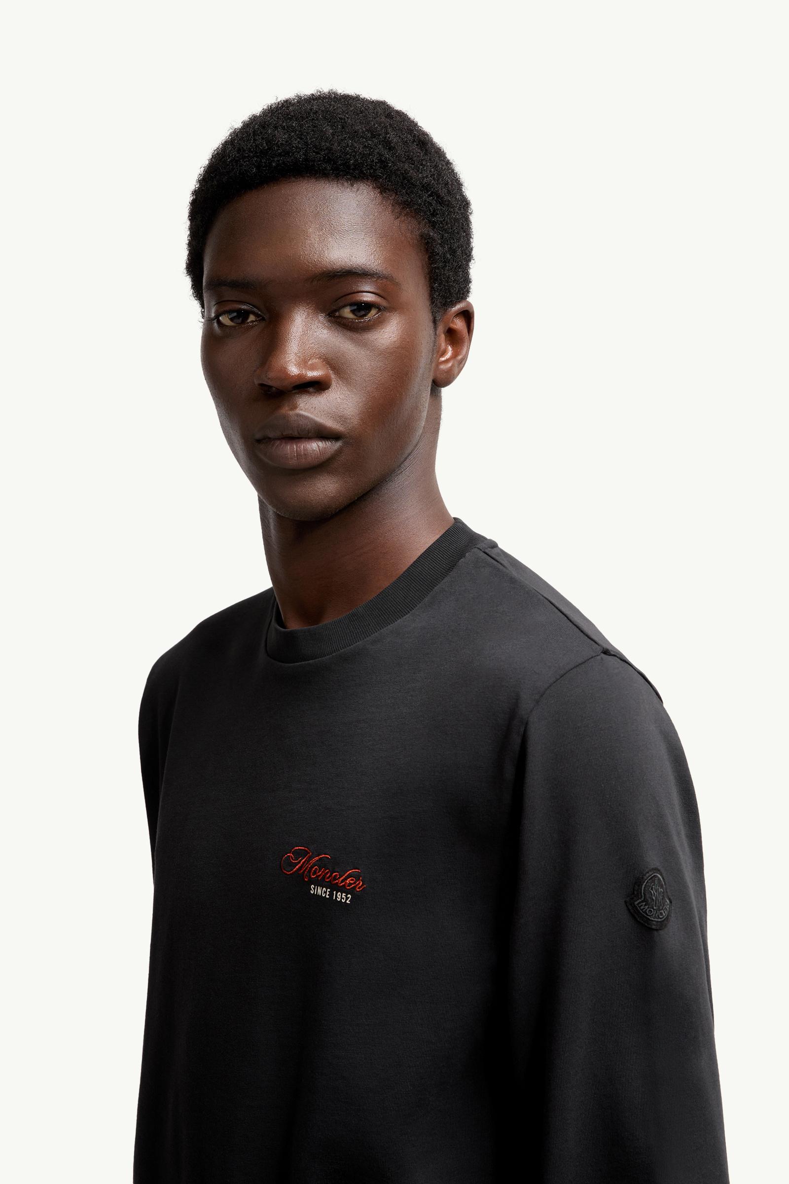 MONCLER モンクレール クルーネックロングスリーブTシャツ ブラック MONCLER モンクレール Tシャツ 8D00008 89A17 メンズ 長袖