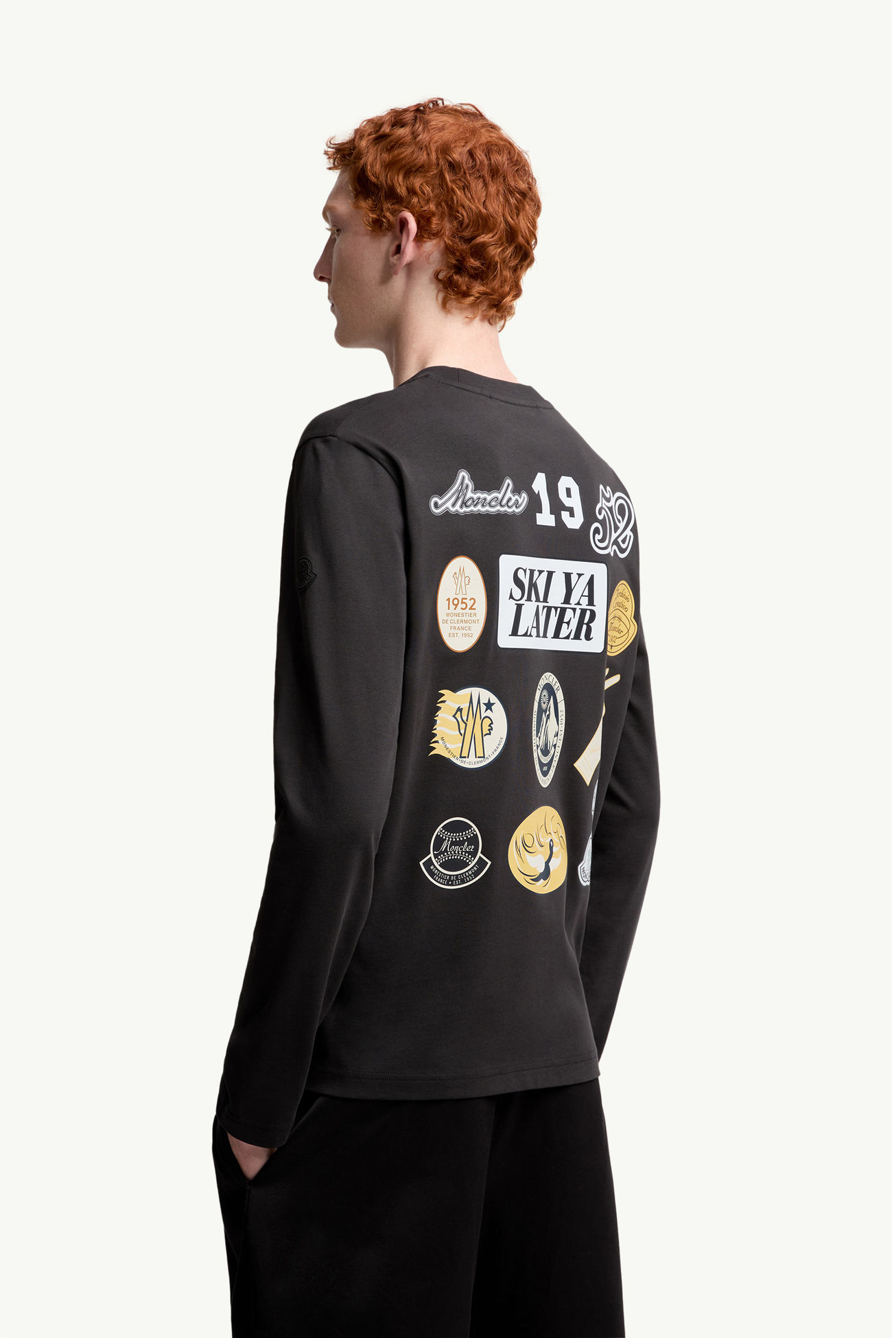 Langärmeliges T-Shirt aus Baumwolle mit Cartoon-Logos Herren Schwarz Moncler 4