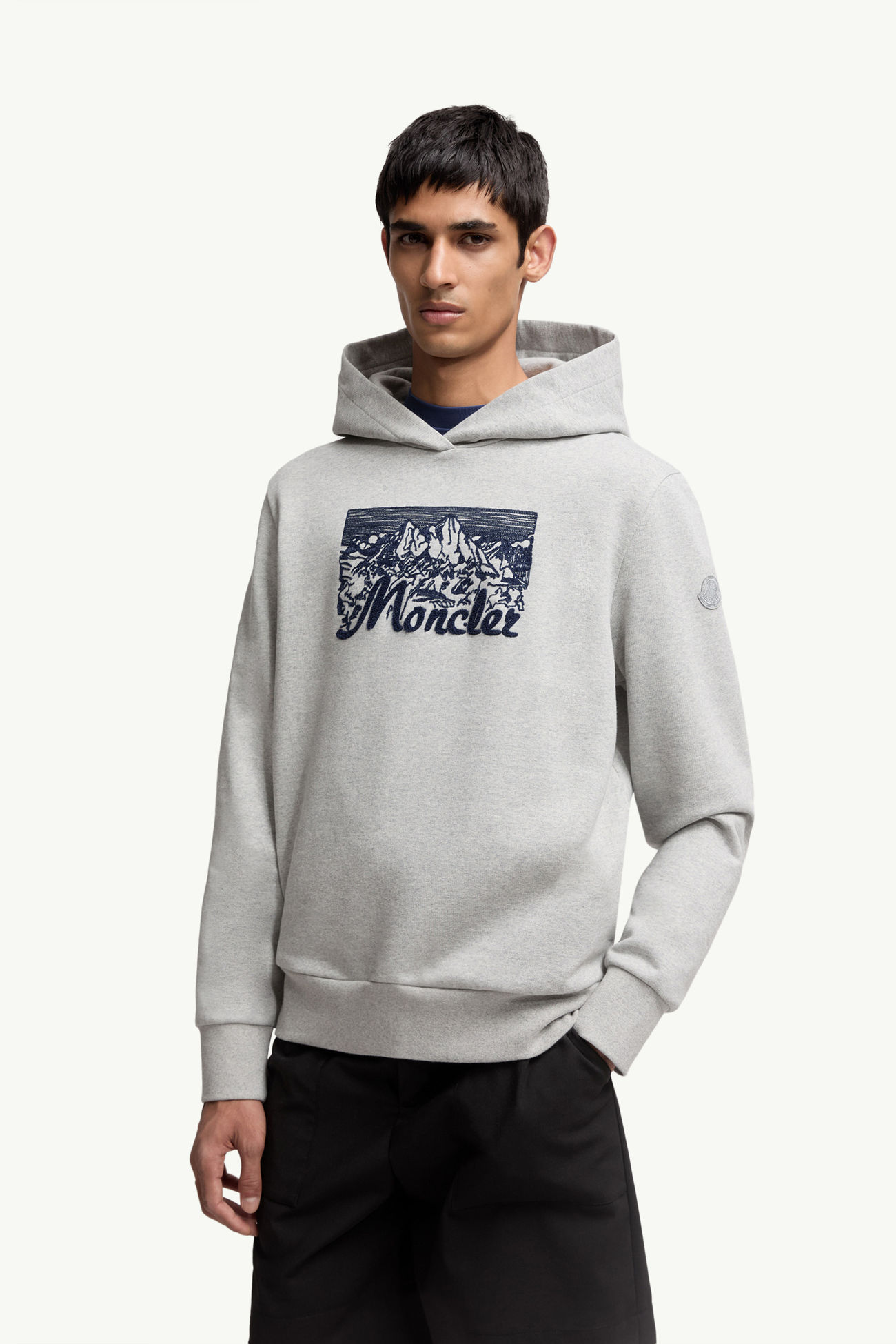Sudadera con capucha de algodón con logotipo de montaña bordado Hombre Gris Moncler 3