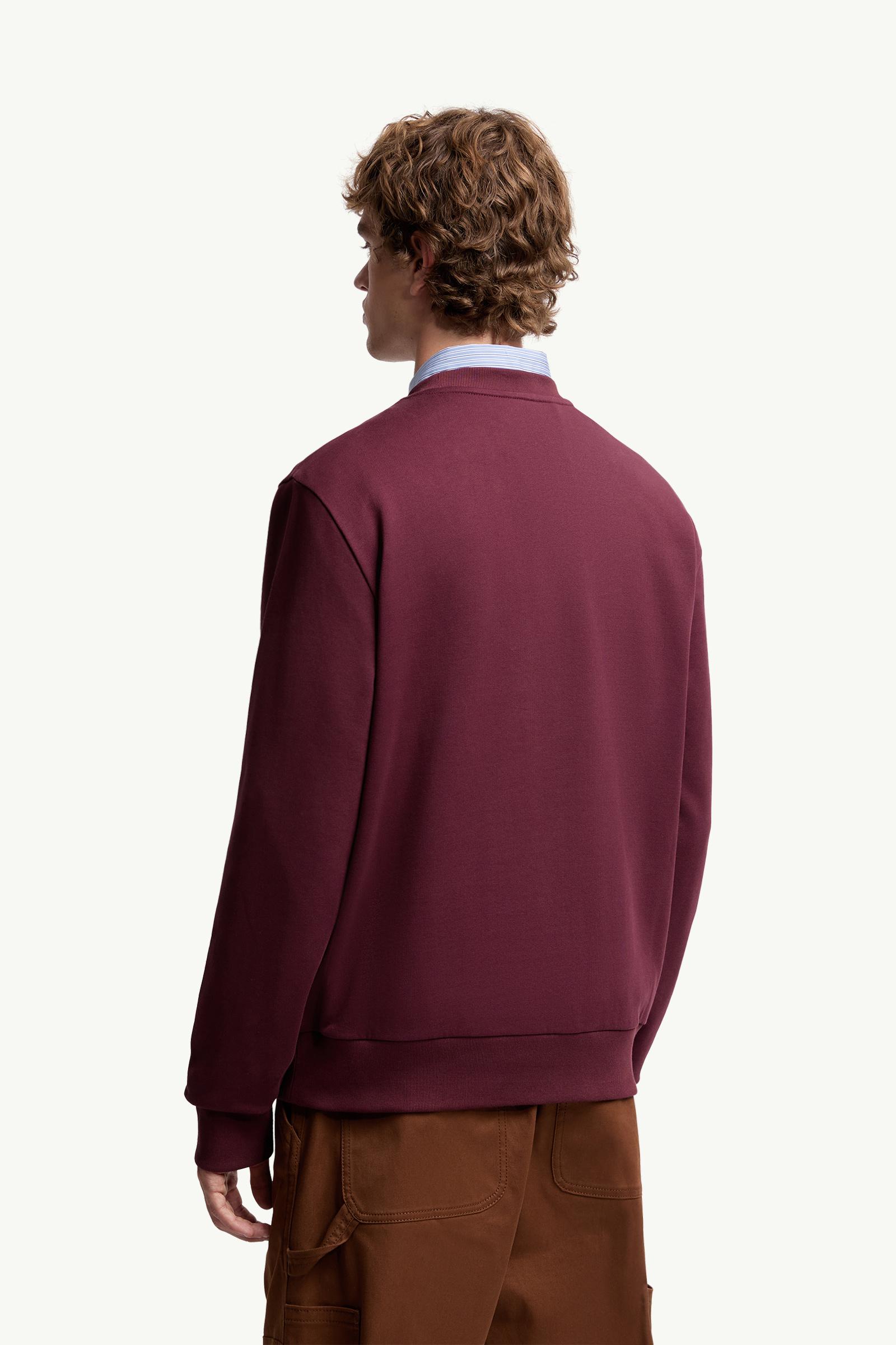 スウェット・トレーナー Moncler Burgundy Cotton Sweatshirt Moncler Logo-Patch Sweatshirt - Burgundy | Editorialist