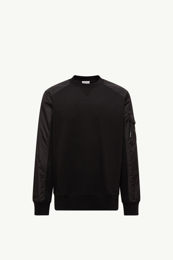 https://moncler-cdn.thron.com/api/v1/content-delivery/shares/dpx6uv/contents/K20918G0004989A8F999_F/image/K20918G0004989A8F999_F