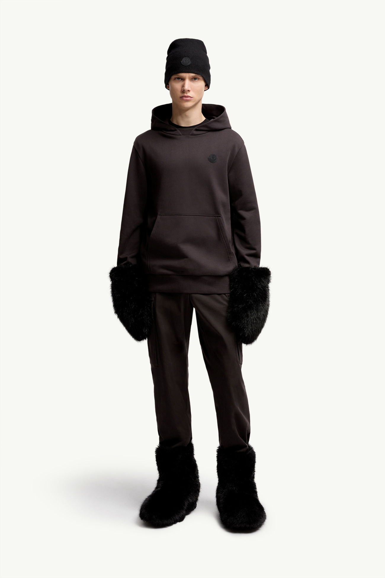 Sudadera de algodón con capucha y logotipo en la parte trasera Hombre Marrón Oscuro Moncler 0